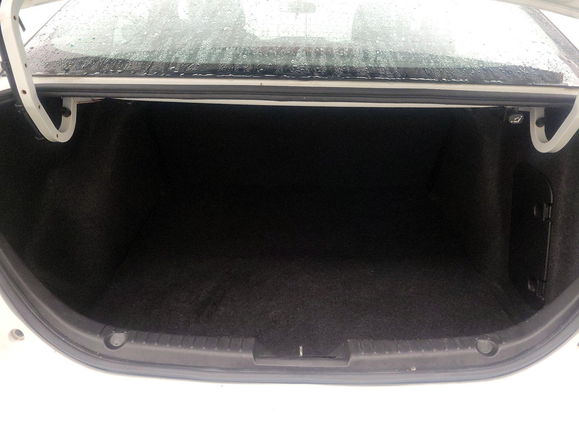 Thumbnail: 2014 Mazda Mazda3 - 19