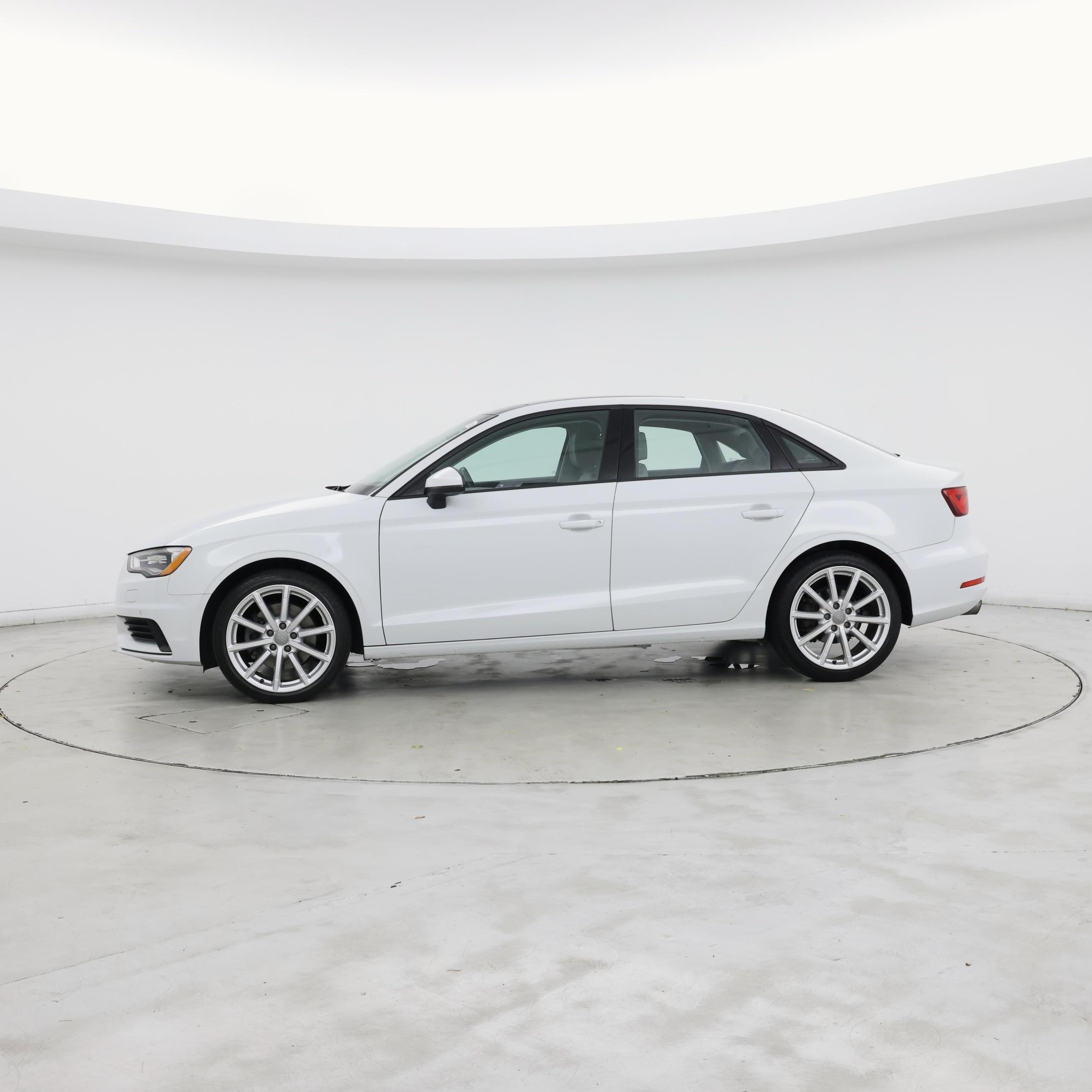 Thumbnail: 2016 Audi A3 - 3