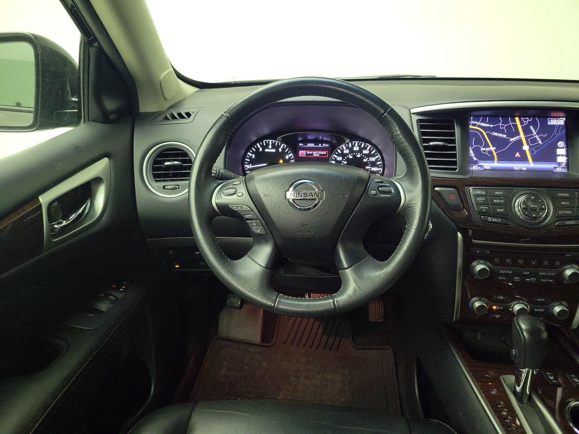 Thumbnail: 2015 Nissan Pathfinder - 10