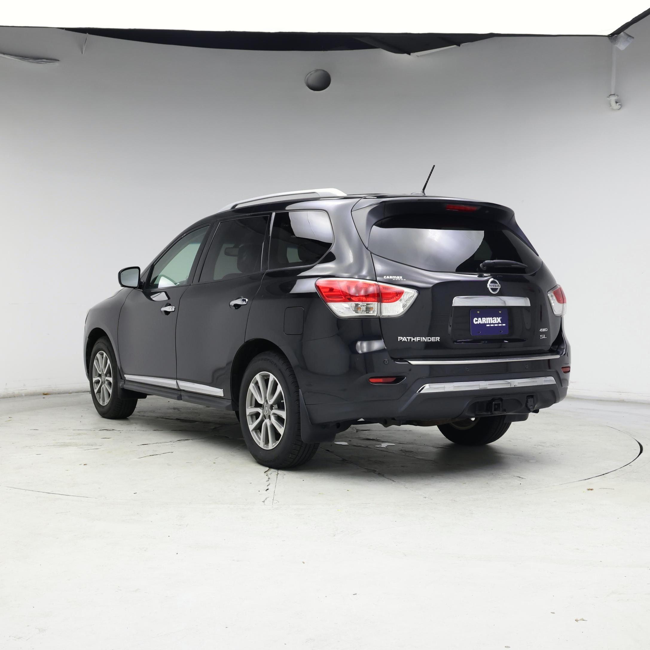 Thumbnail: 2015 Nissan Pathfinder - 2