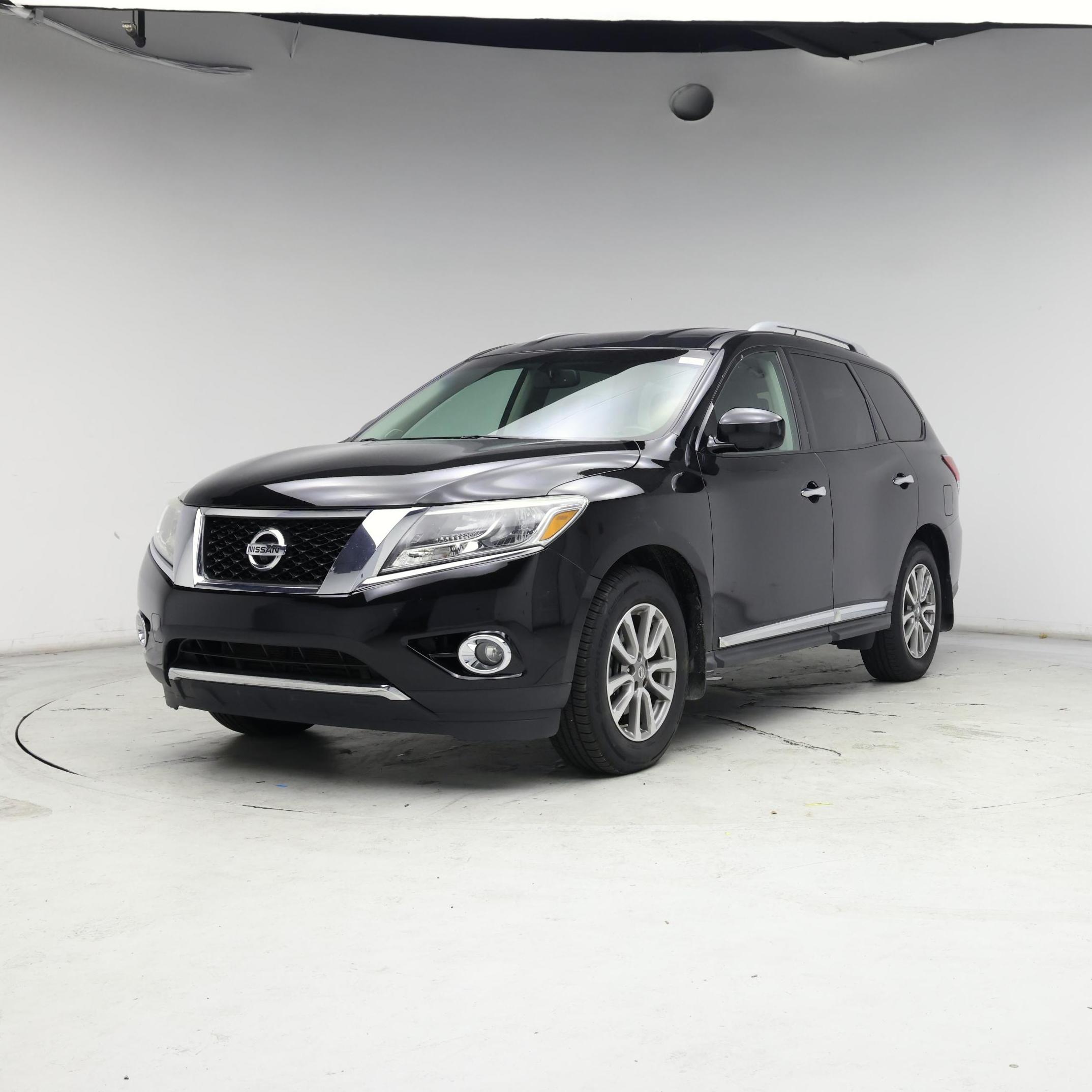 Thumbnail: 2015 Nissan Pathfinder - 4