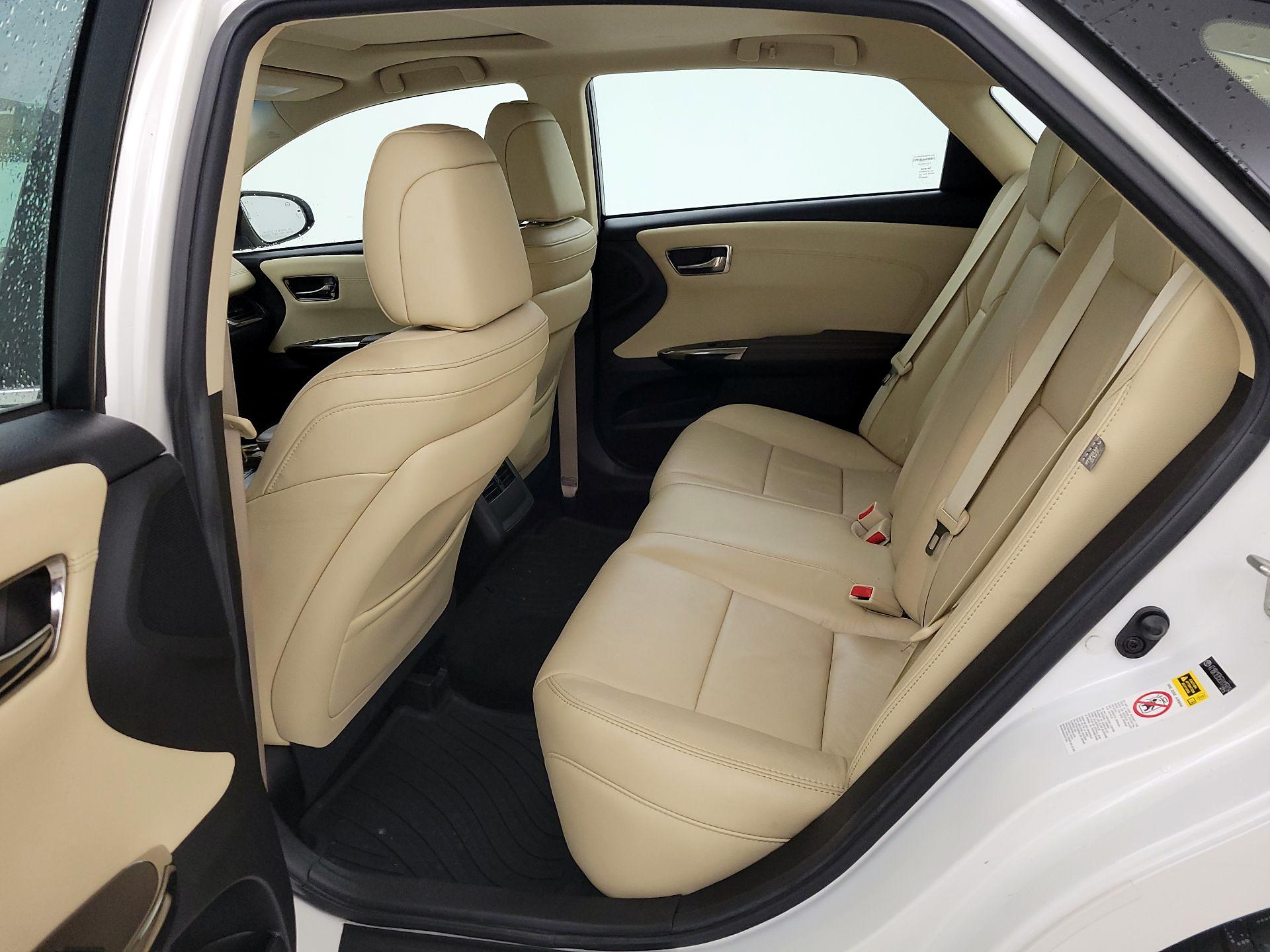 Thumbnail: 2014 Toyota Avalon - 18