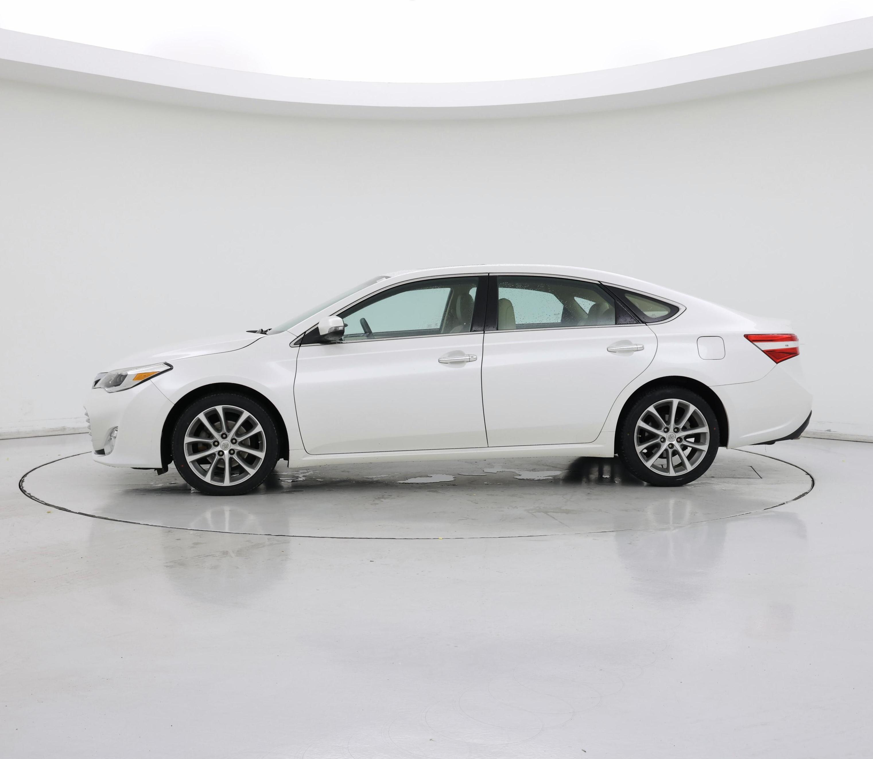 Thumbnail: 2014 Toyota Avalon - 3