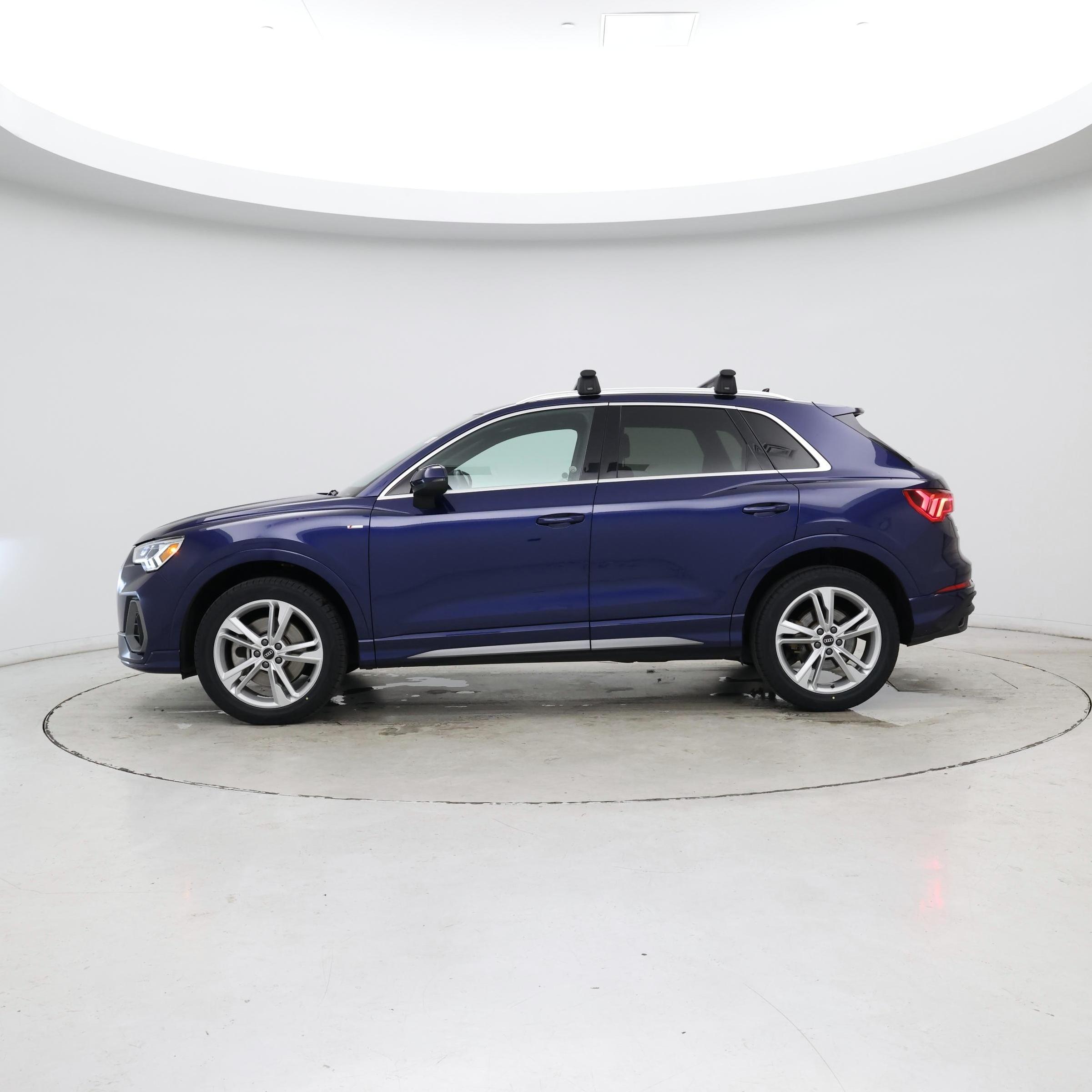 Thumbnail: 2022 Audi Q3 - 3