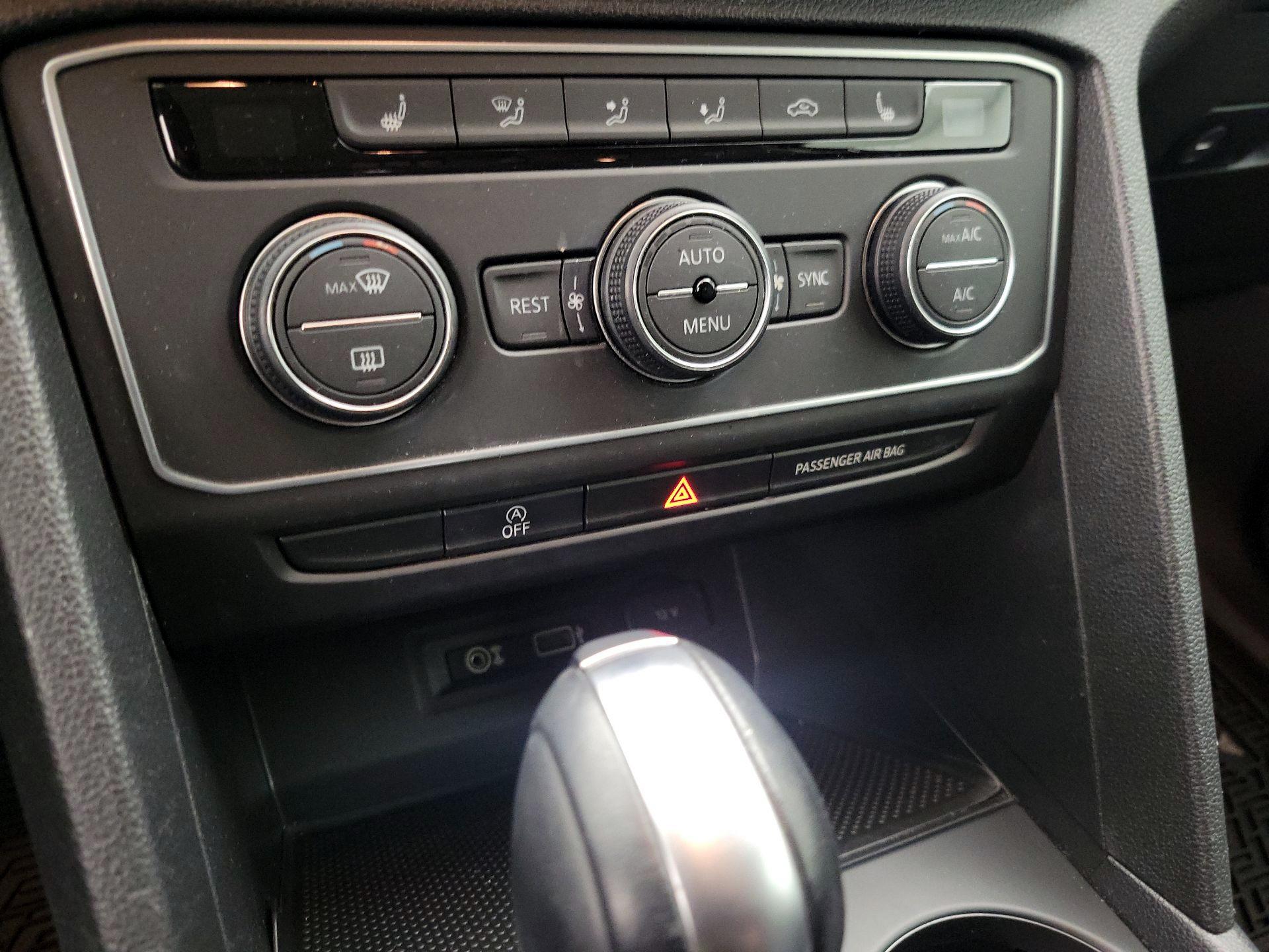 Thumbnail: 2019 Volkswagen Atlas - 16