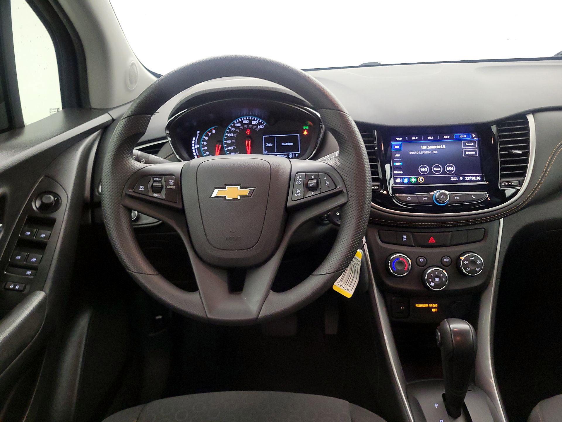 Thumbnail: 2022 Chevrolet Trax - 10