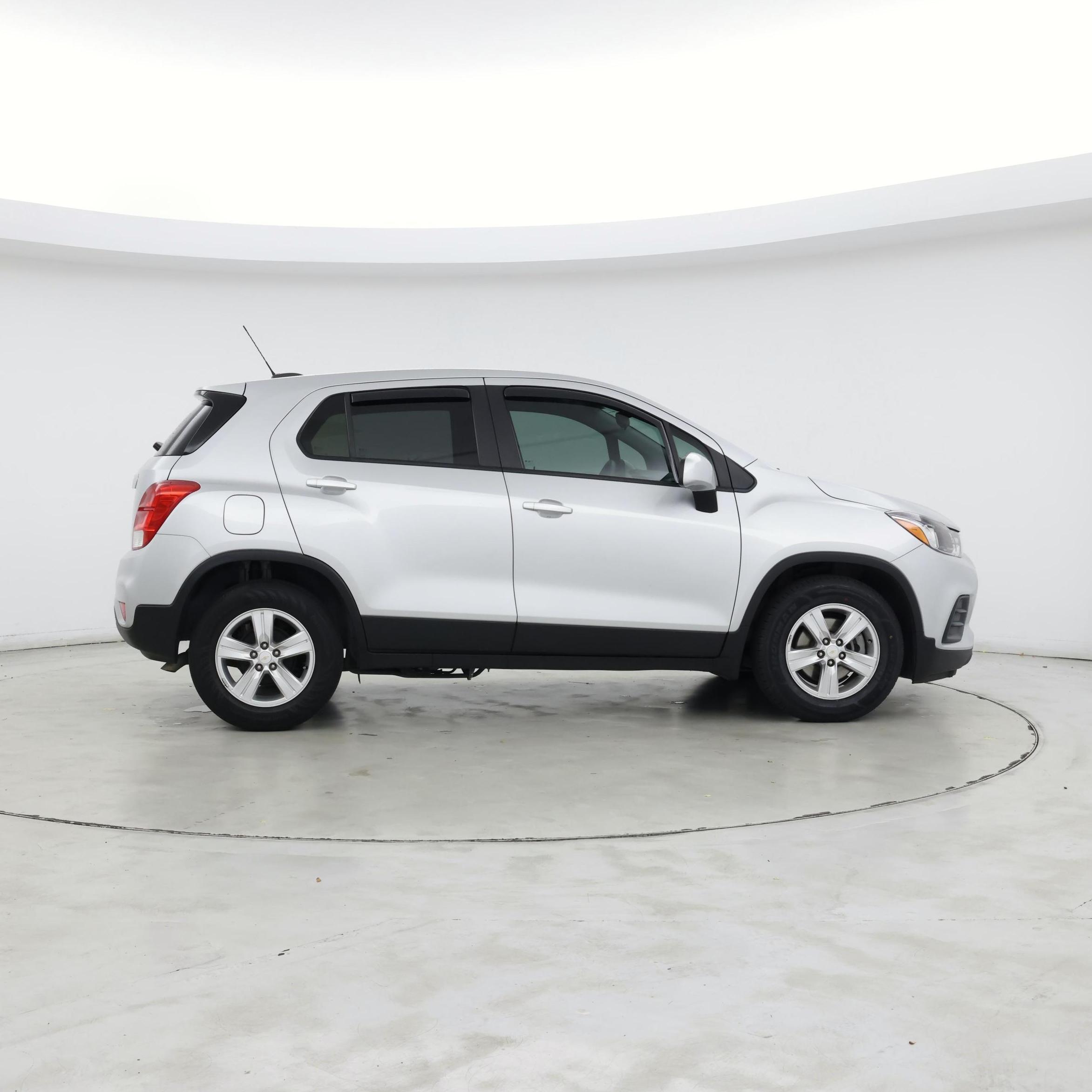 Thumbnail: 2022 Chevrolet Trax - 7