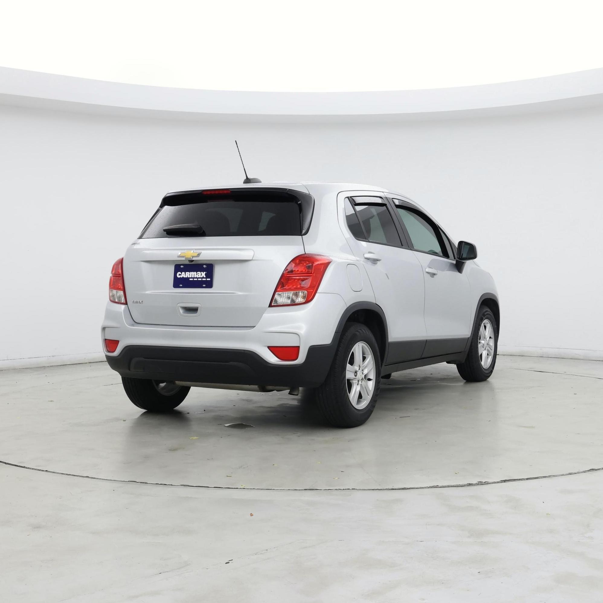 Thumbnail: 2022 Chevrolet Trax - 8