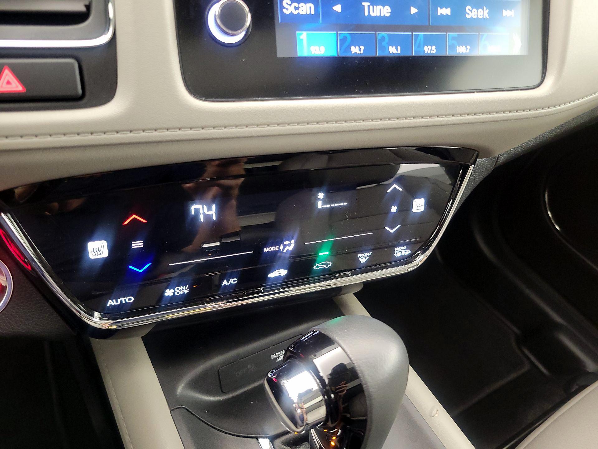 Thumbnail: 2019 Honda HR-V - 16