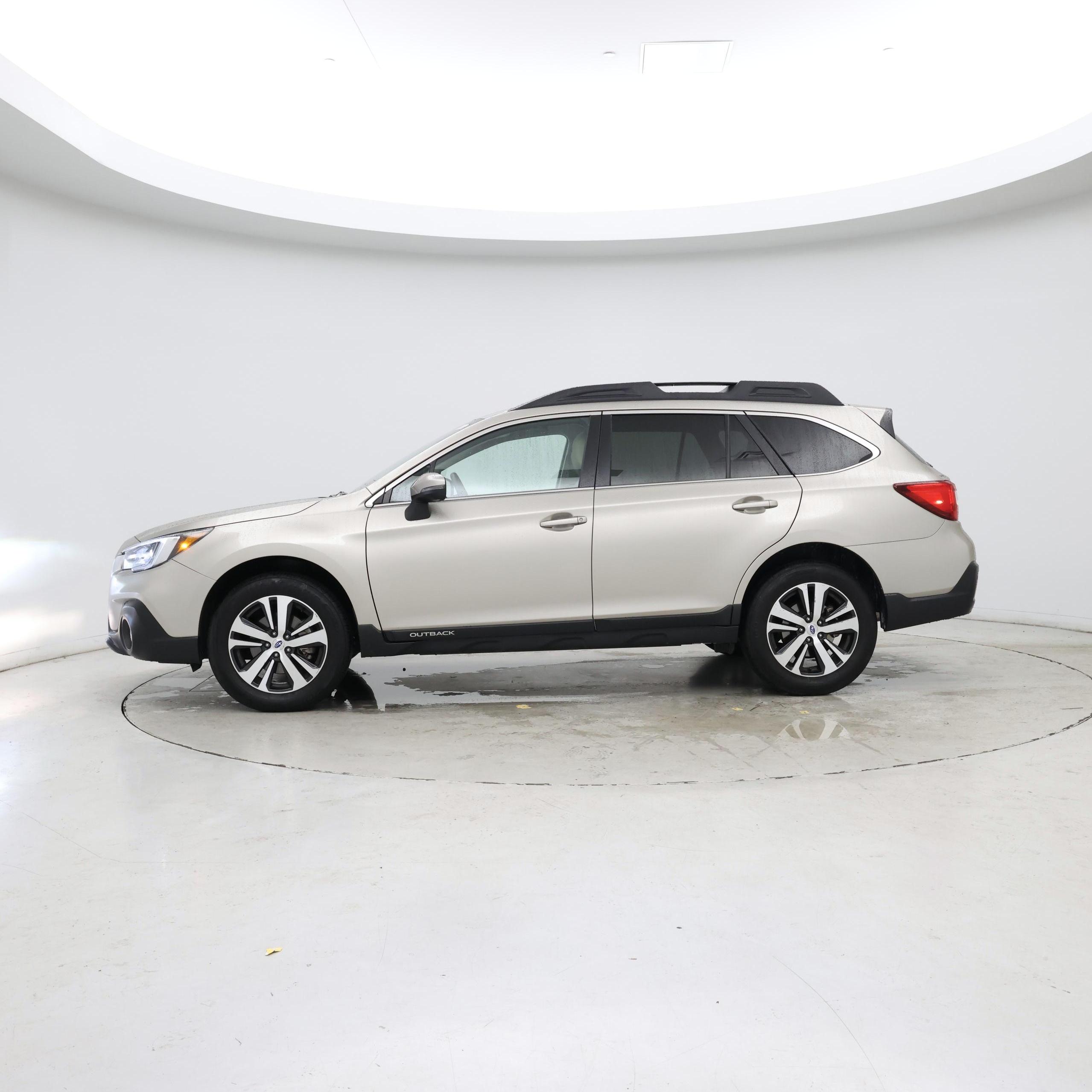 Thumbnail: 2019 Subaru Outback - 3