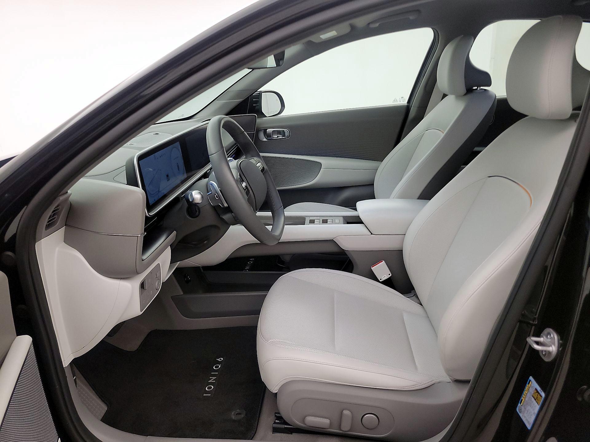 Thumbnail: 2023 Hyundai Ioniq 6 - 11