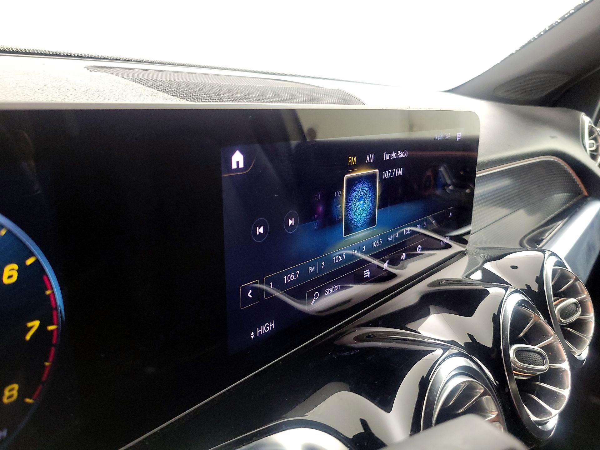 Thumbnail: 2021 Mercedes-Benz GLB - 15
