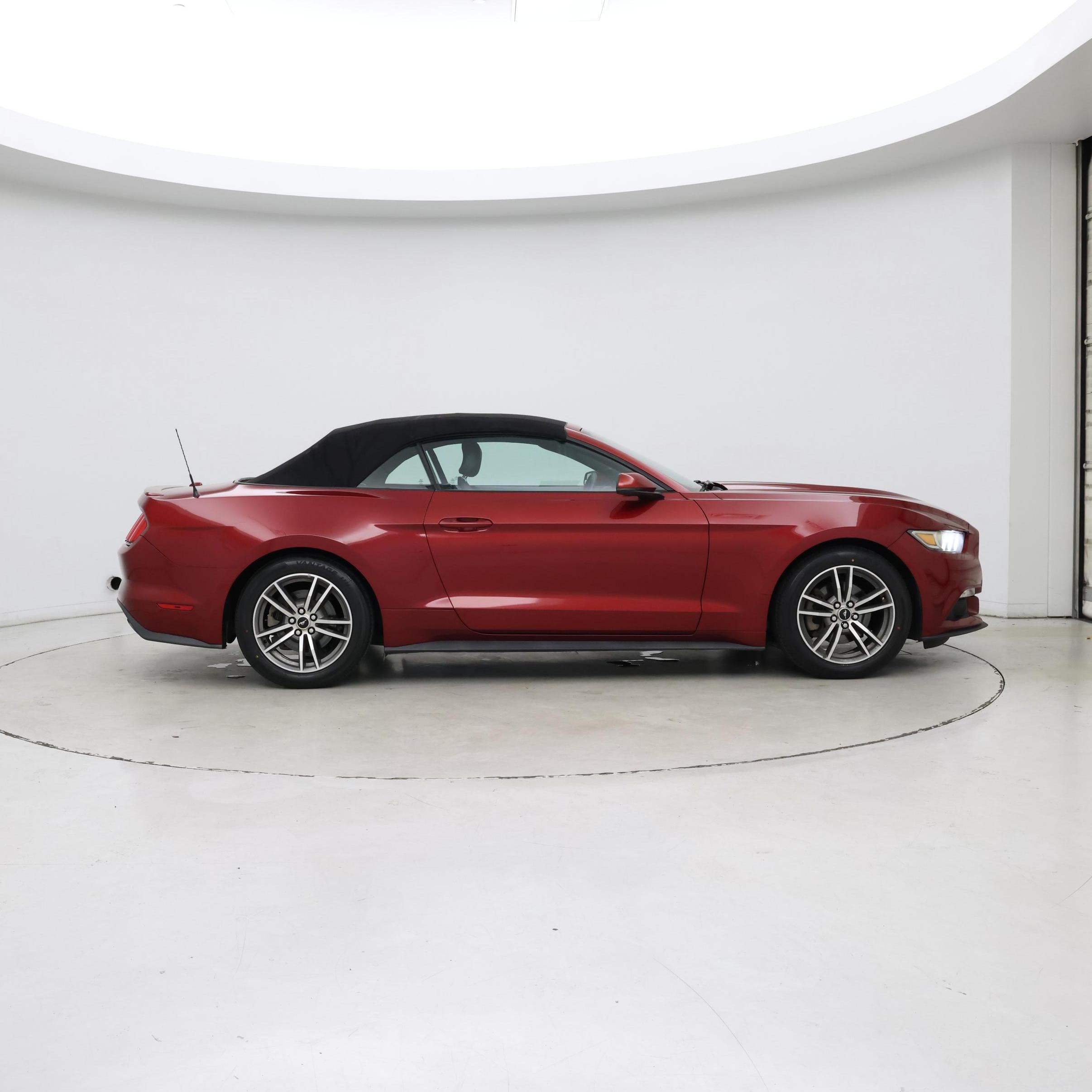 Thumbnail: 2016 Ford Mustang - 7