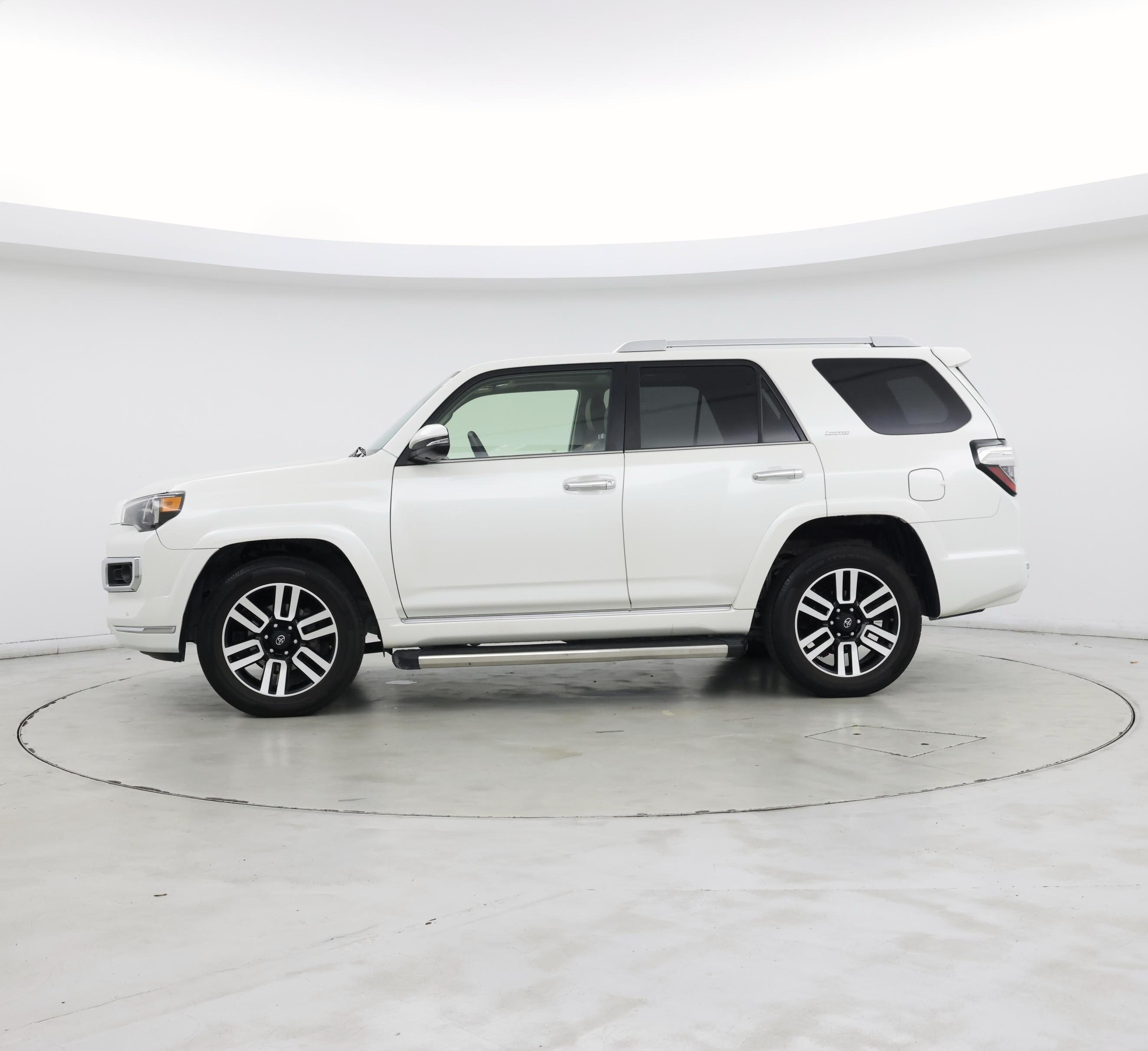 Thumbnail: 2020 Toyota 4Runner - 3