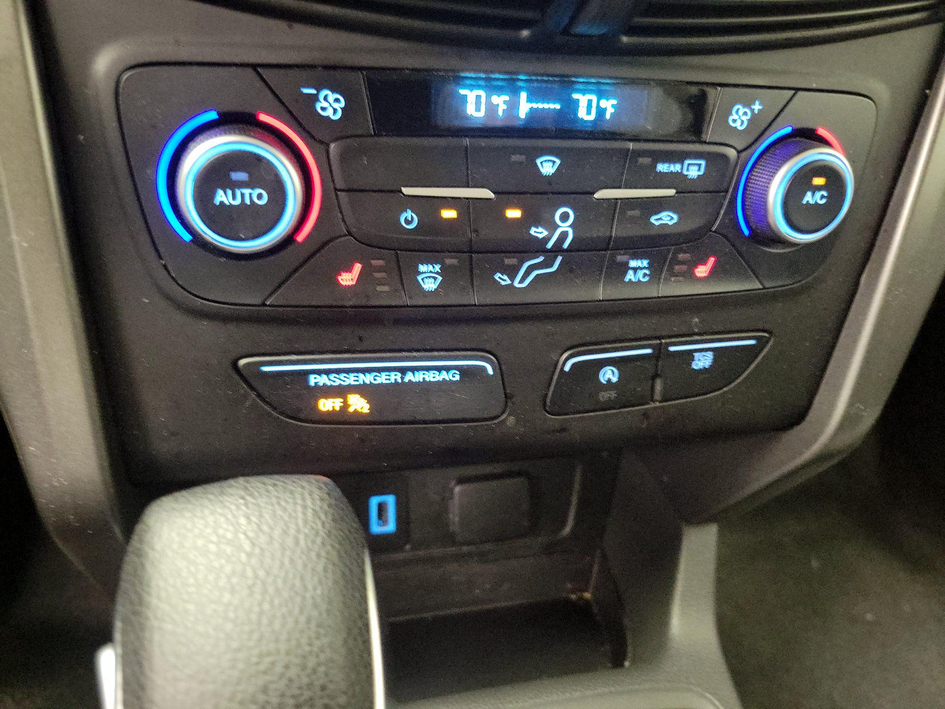 Thumbnail: 2018 Ford Escape - 16