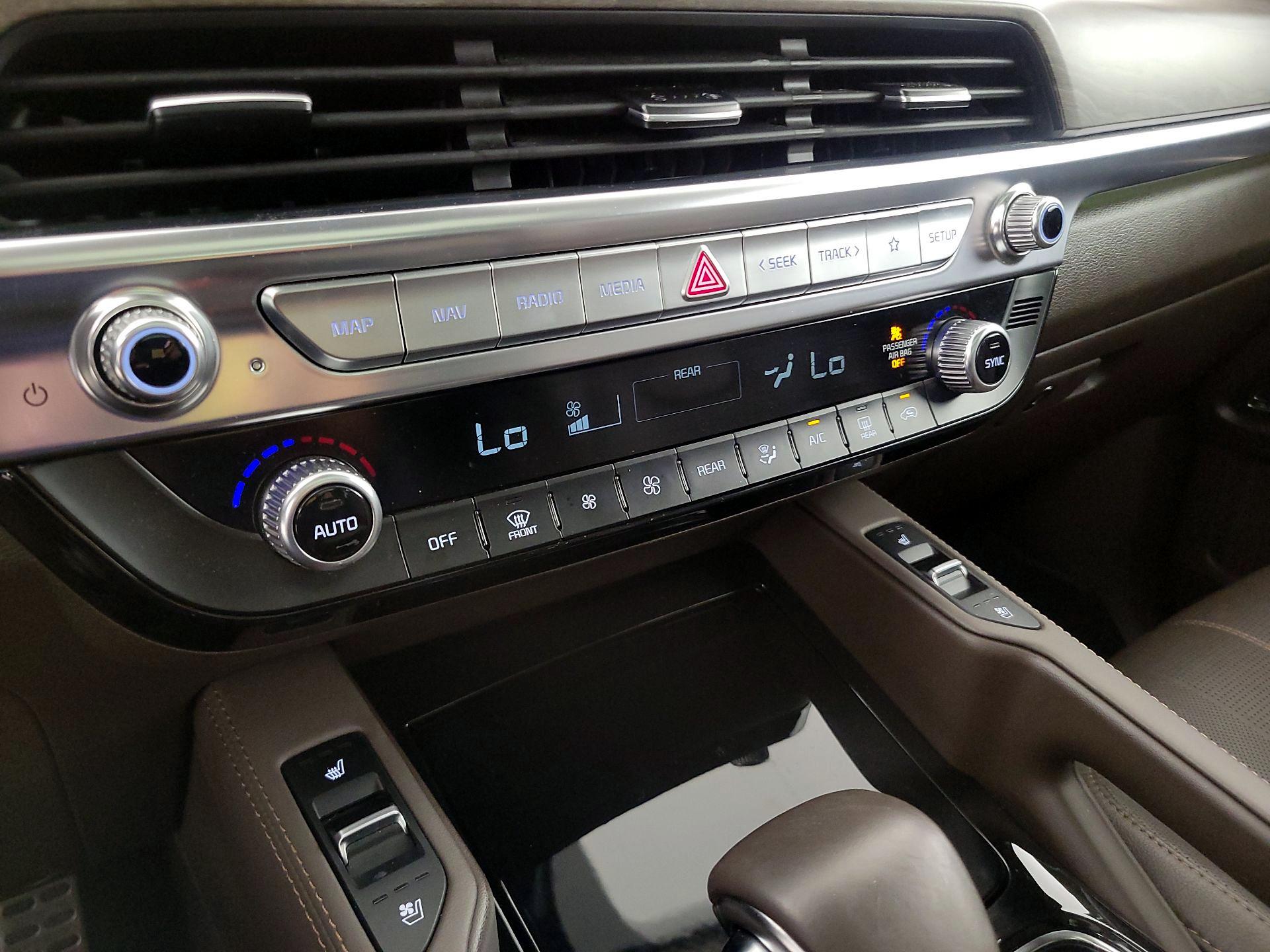 Thumbnail: 2020 Kia Telluride - 17