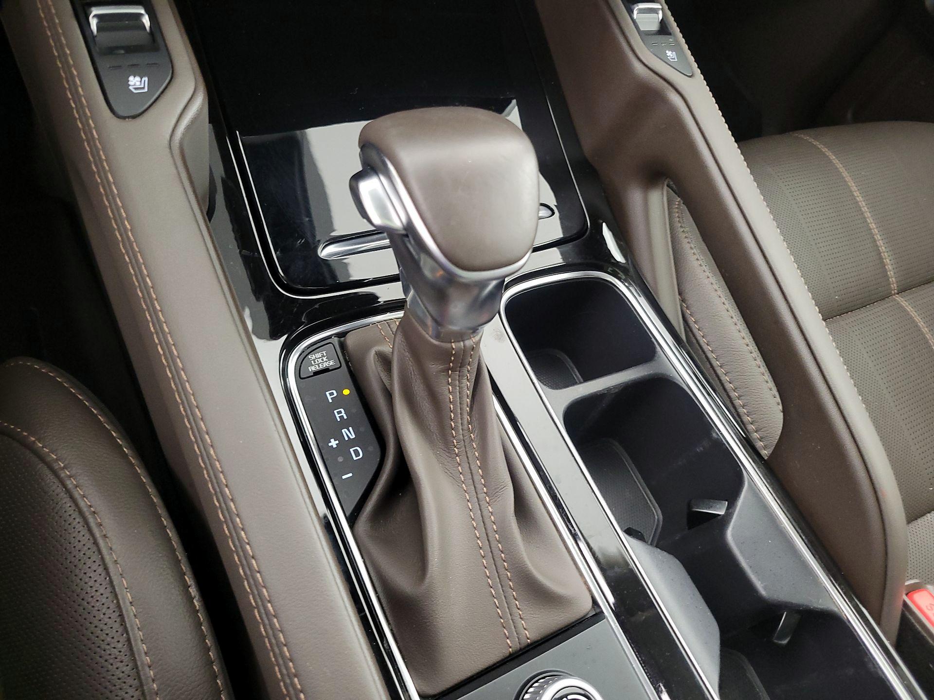 Thumbnail: 2020 Kia Telluride - 18