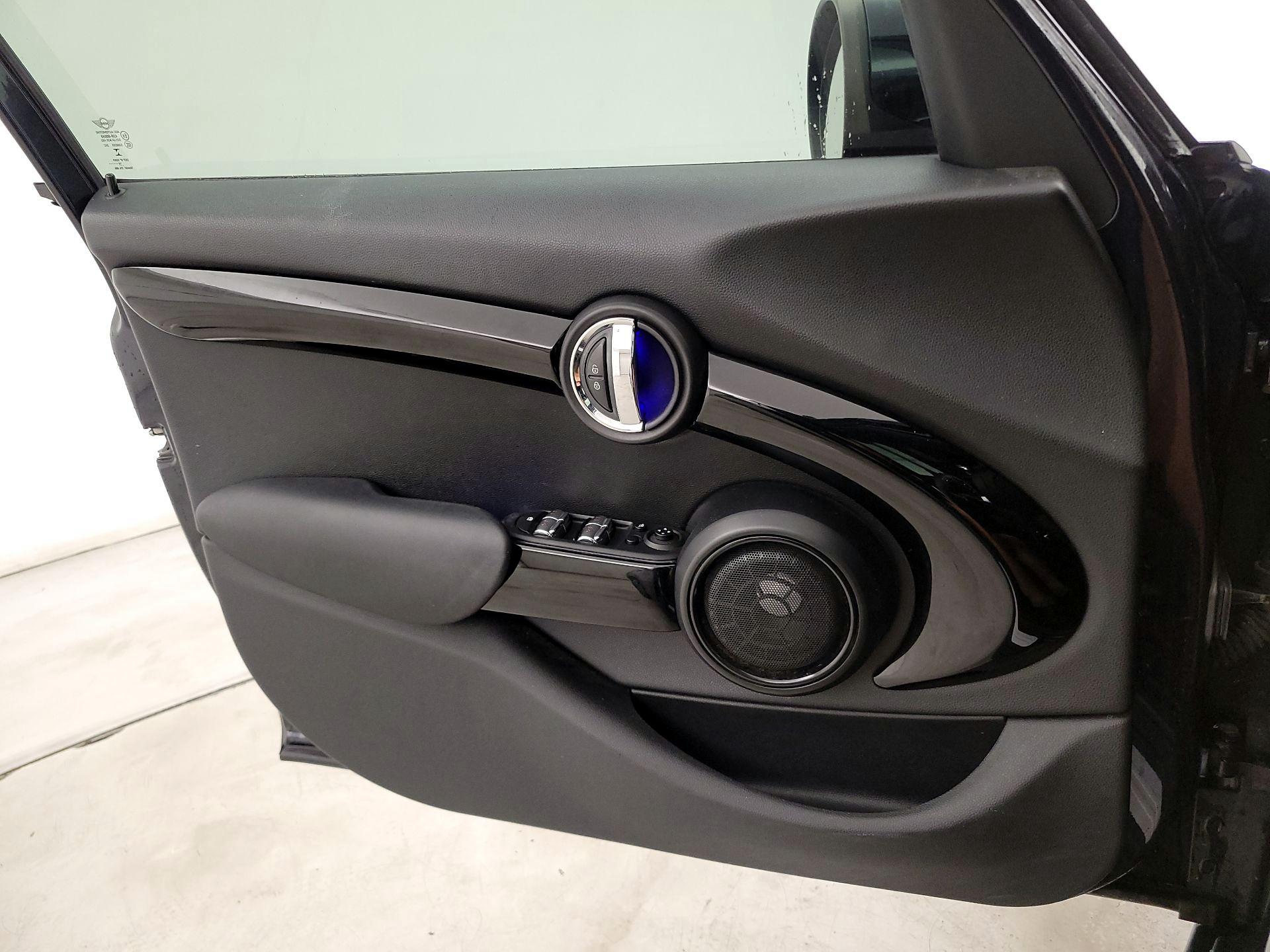 Thumbnail: 2020 MINI Cooper Hardtop - 12