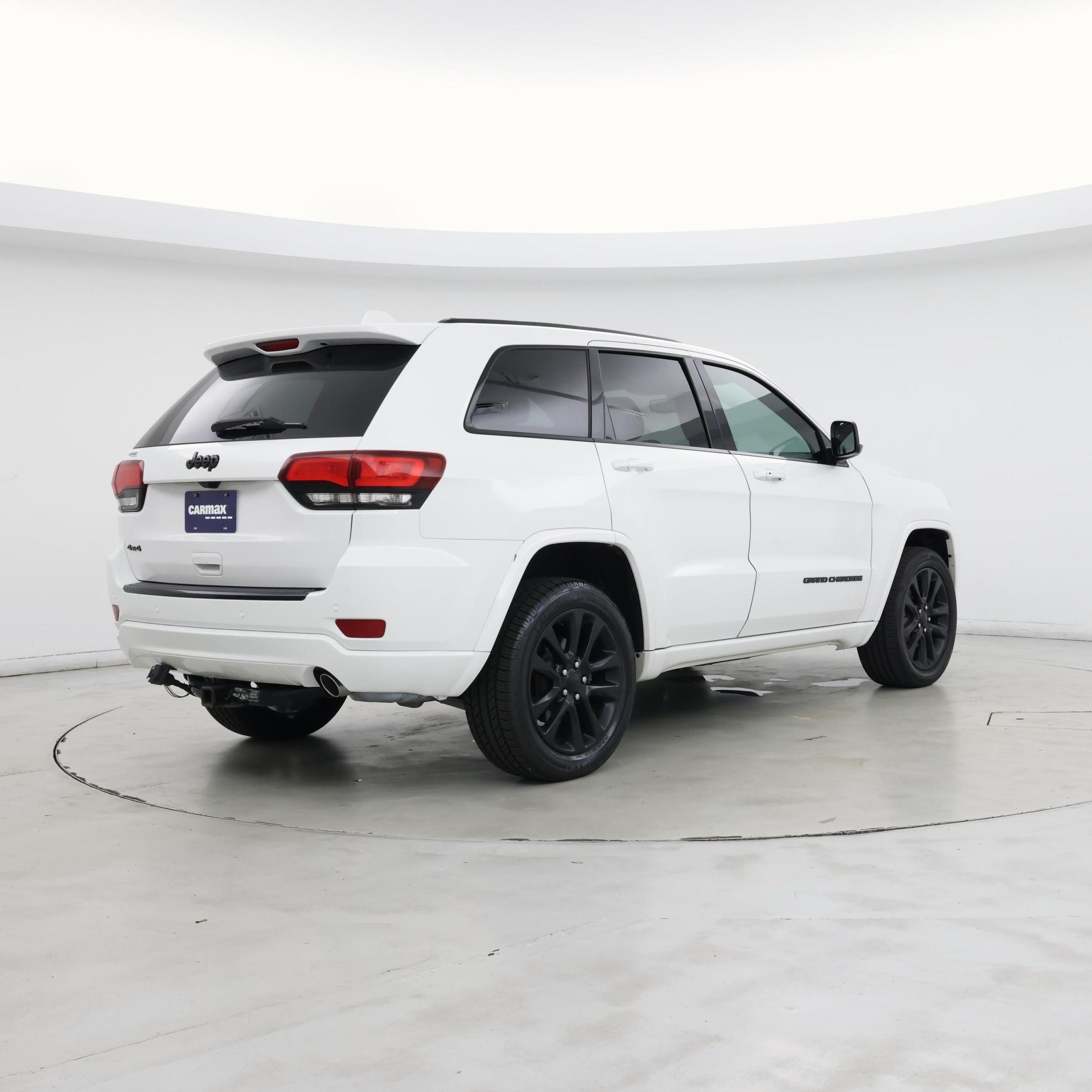 Thumbnail: 2018 Jeep Grand Cherokee - 8