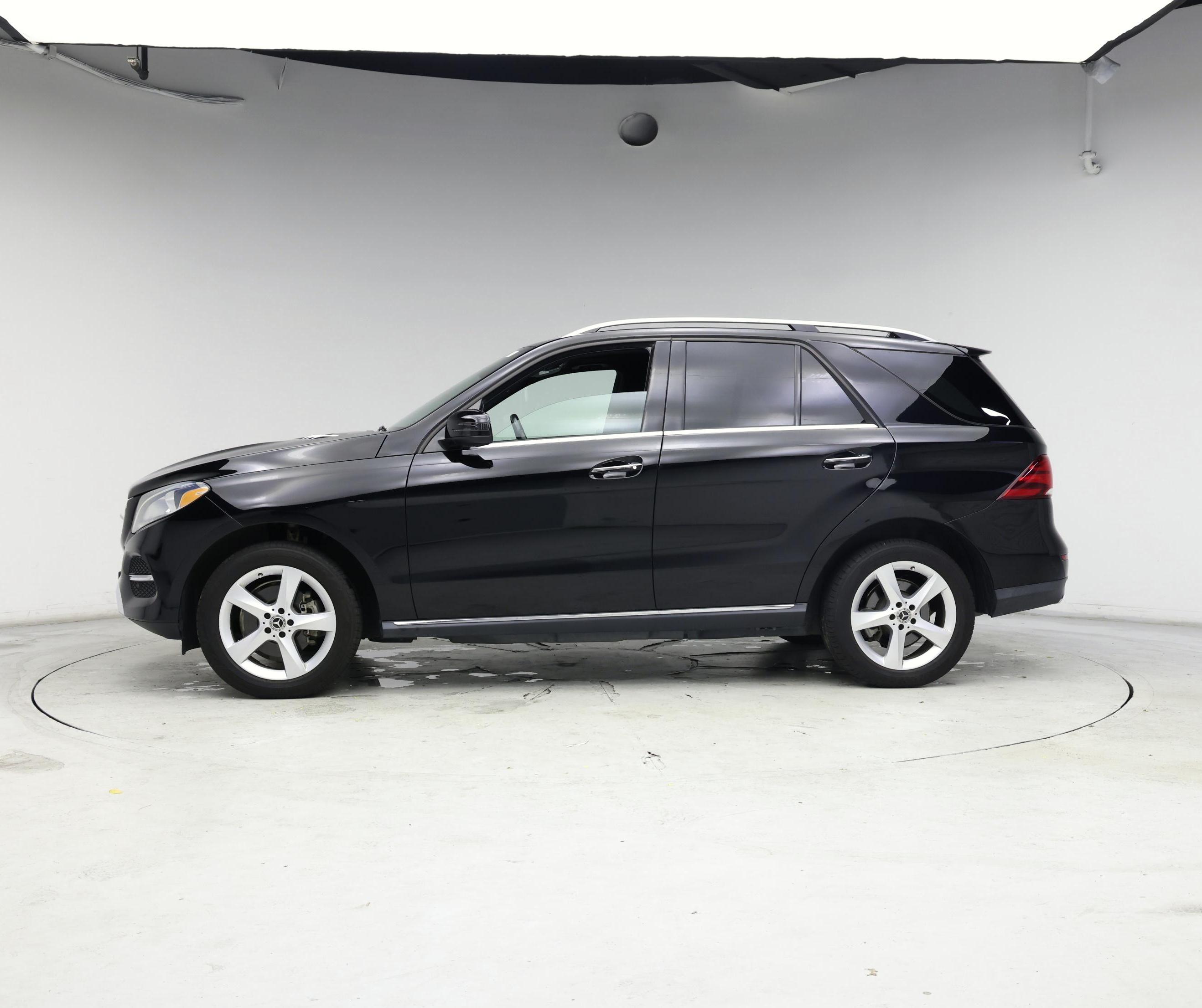Thumbnail: 2018 Mercedes-Benz GLE - 3
