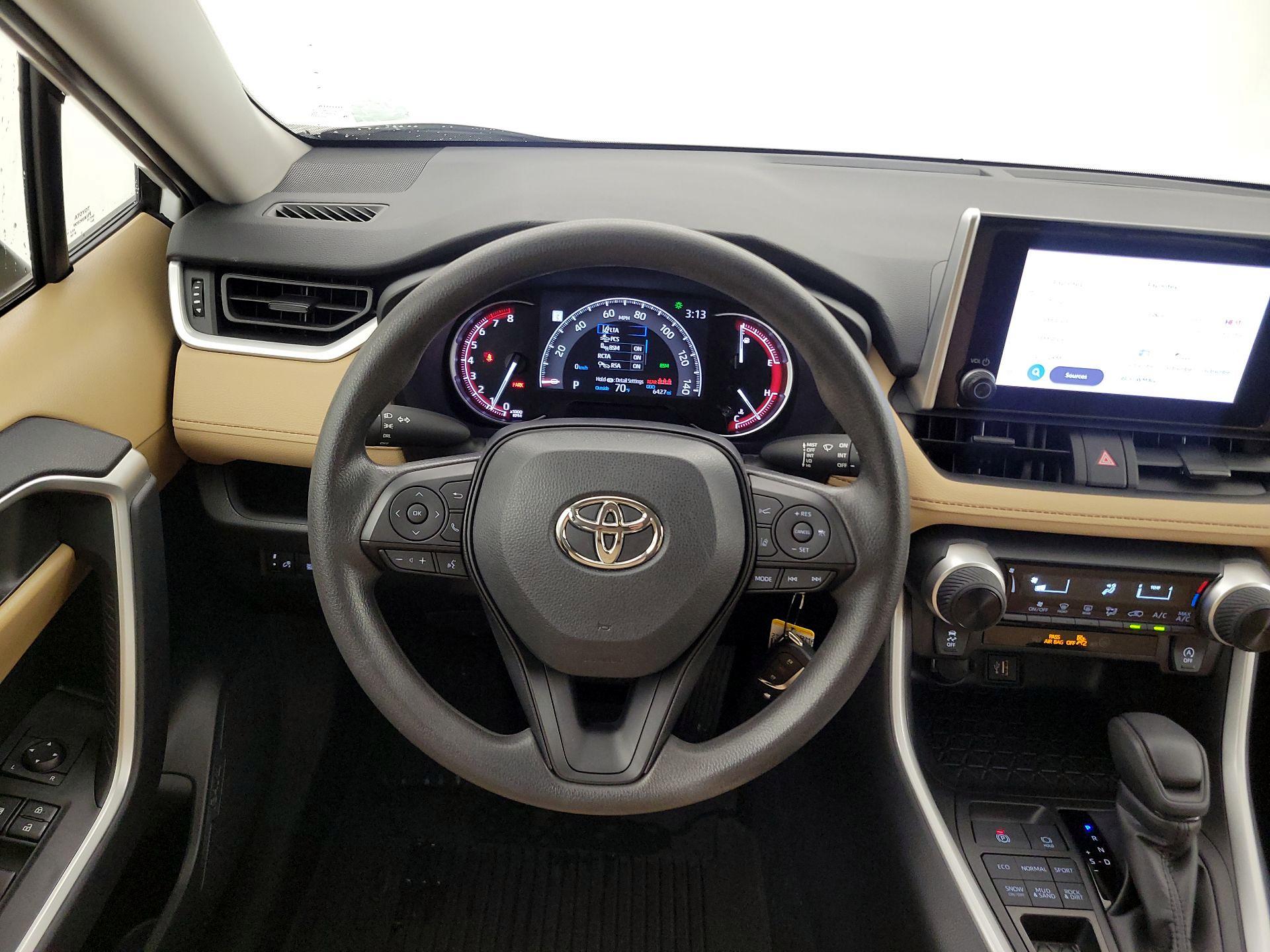 Thumbnail: 2024 Toyota RAV4 - 10