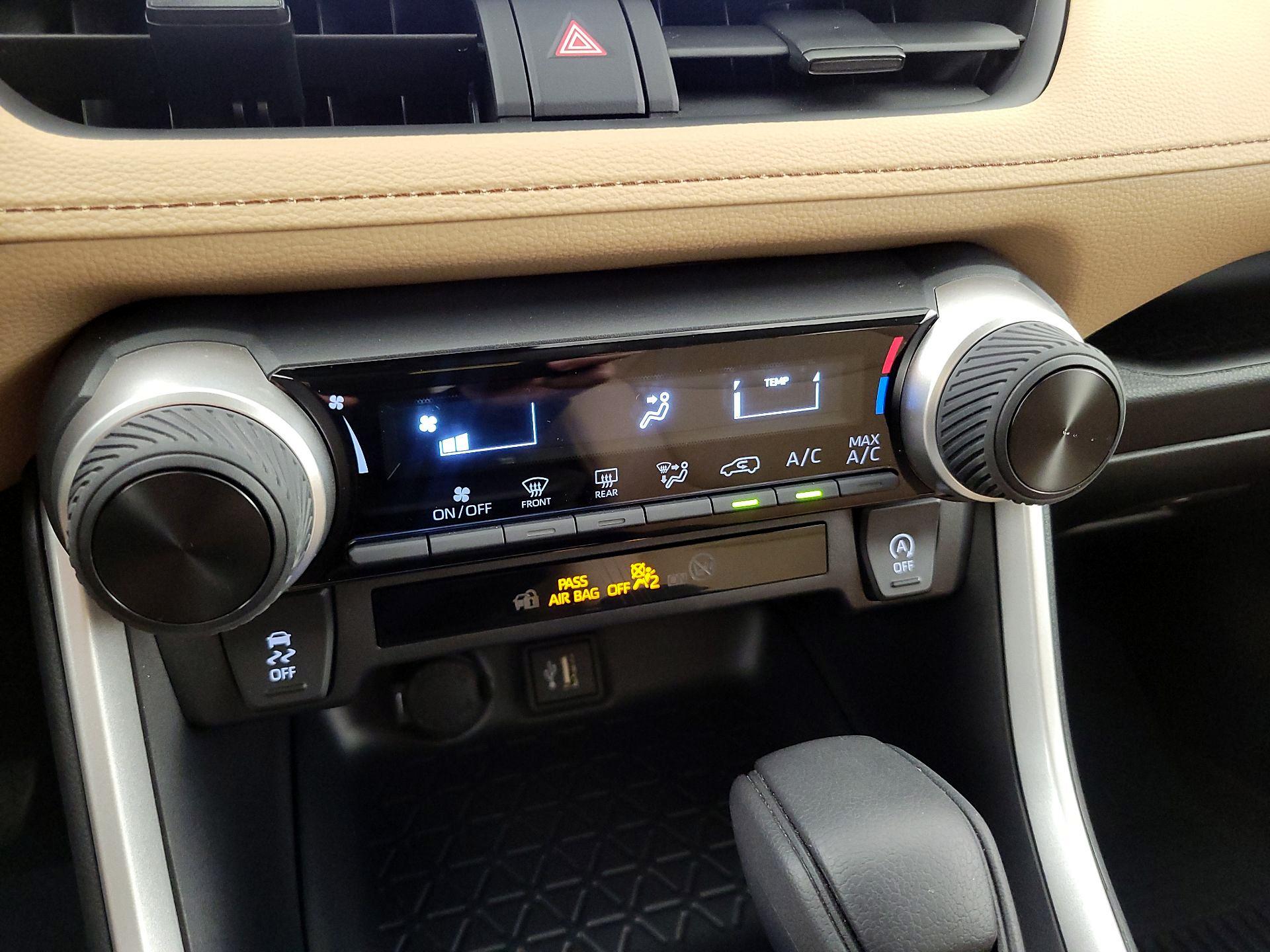 Thumbnail: 2024 Toyota RAV4 - 16
