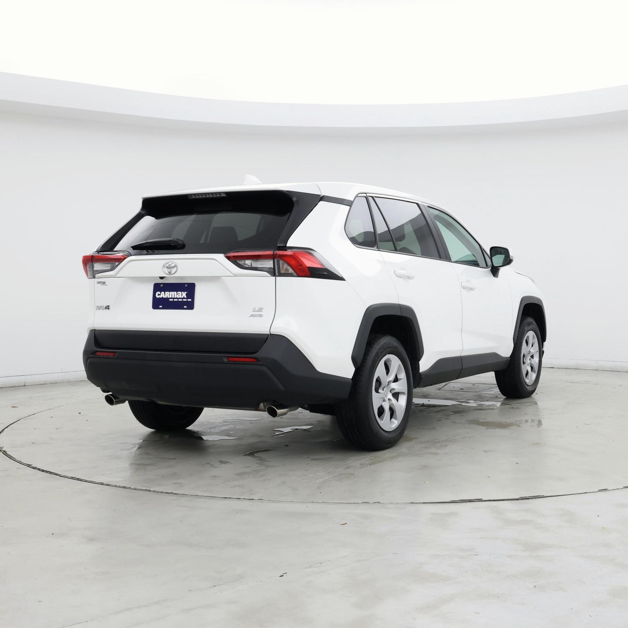 Thumbnail: 2024 Toyota RAV4 - 8