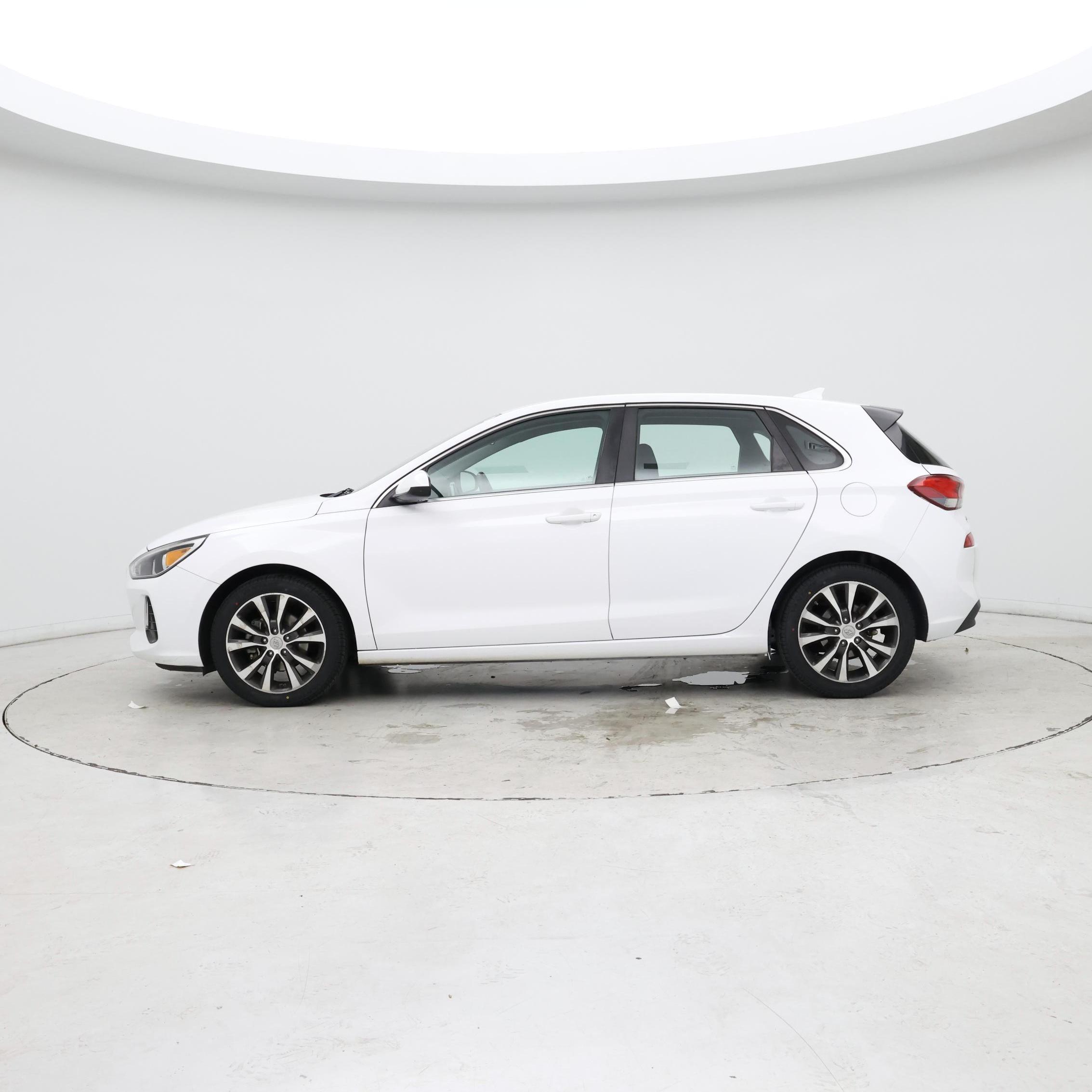 Thumbnail: 2018 Hyundai Elantra - 3