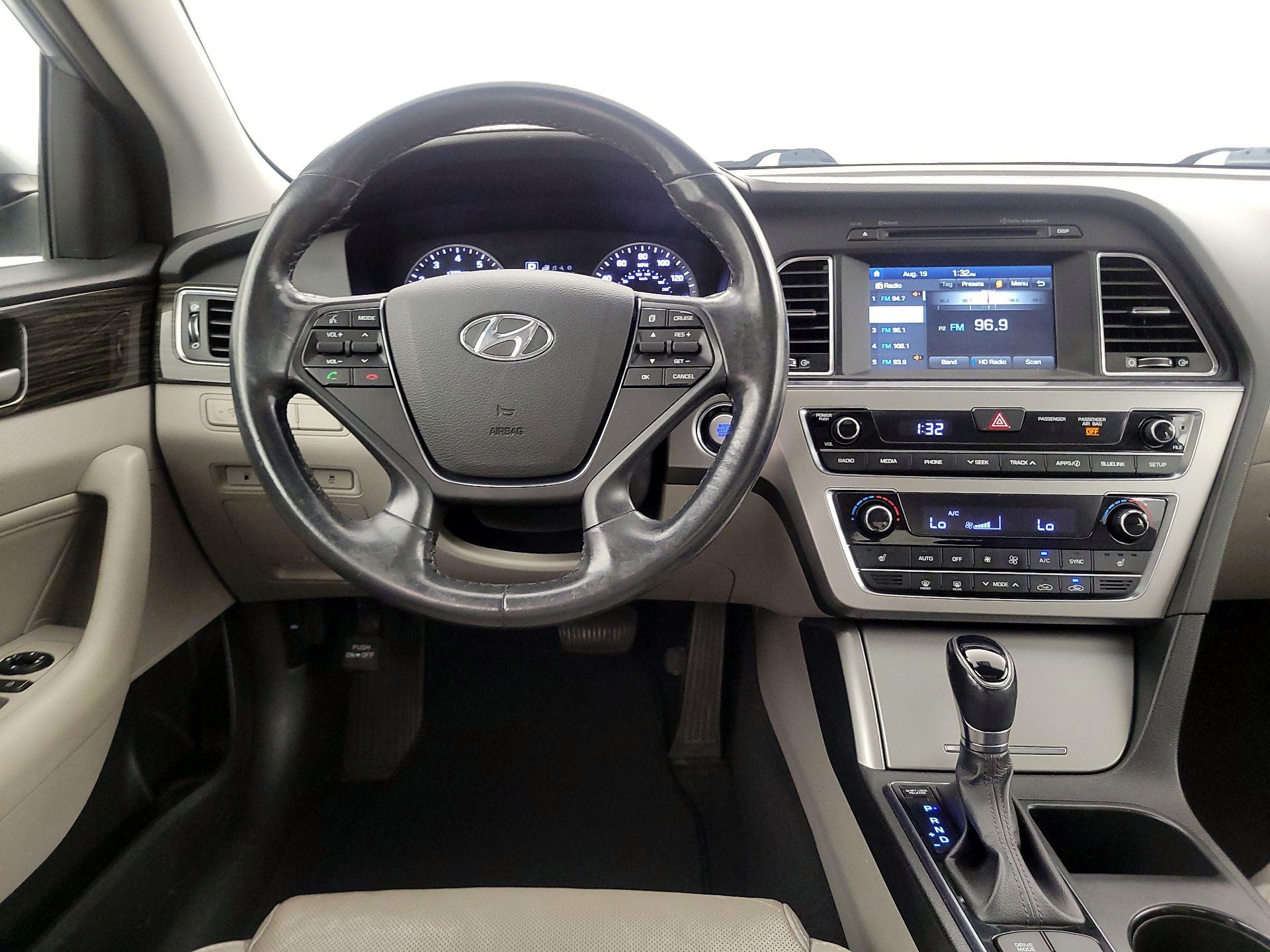 Thumbnail: 2016 Hyundai Sonata - 10