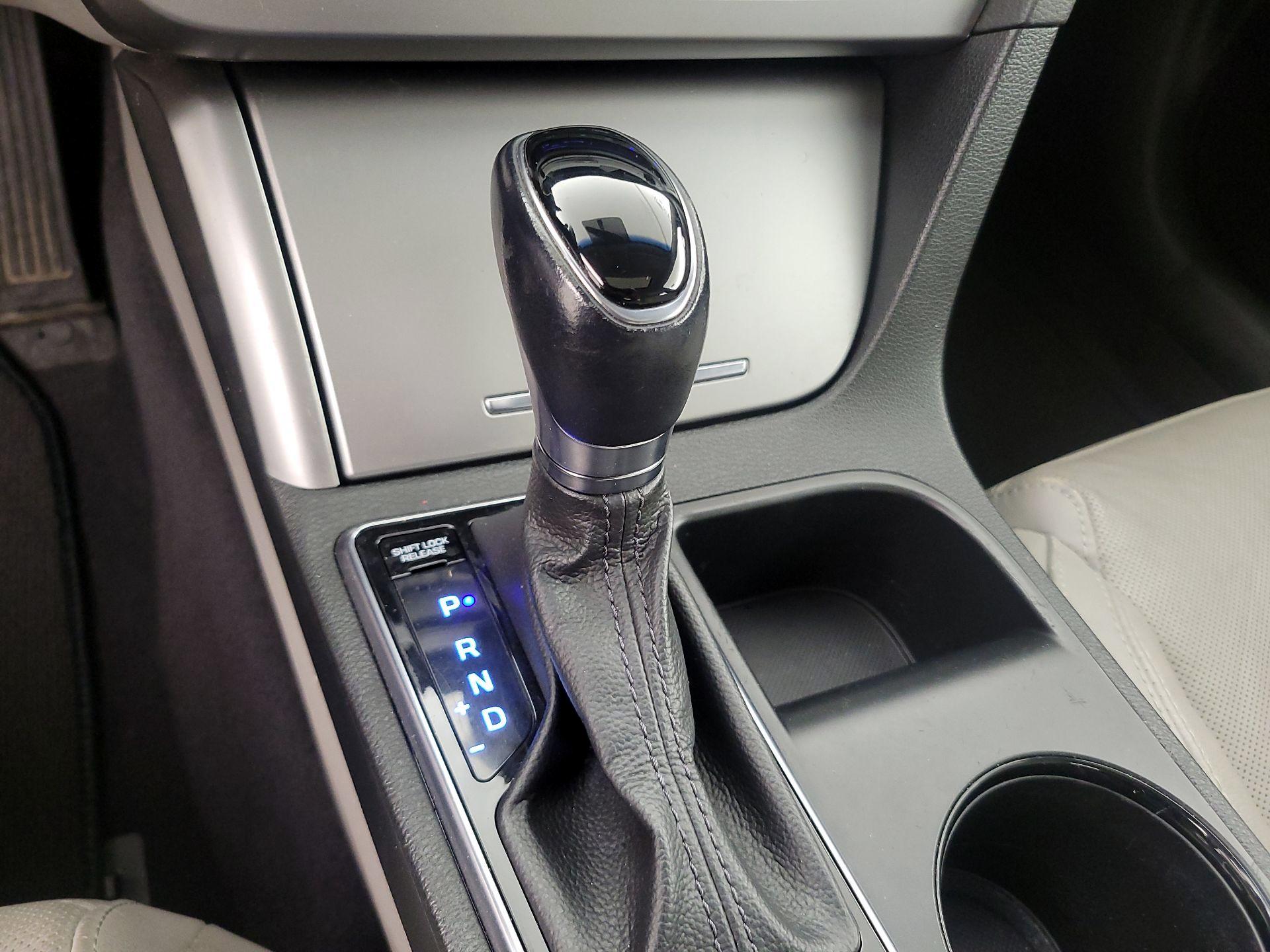 Thumbnail: 2016 Hyundai Sonata - 17