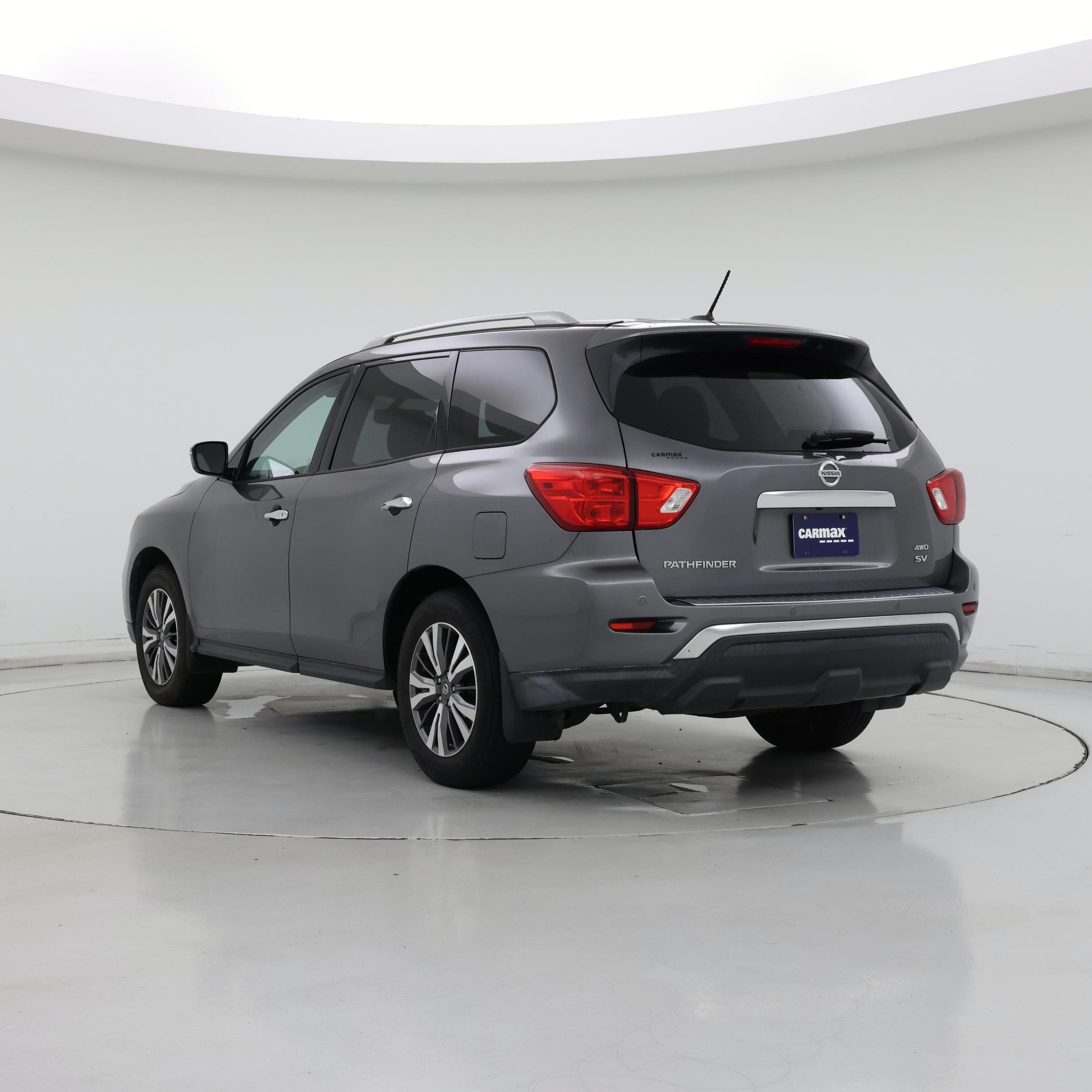 Thumbnail: 2017 Nissan Pathfinder - 2