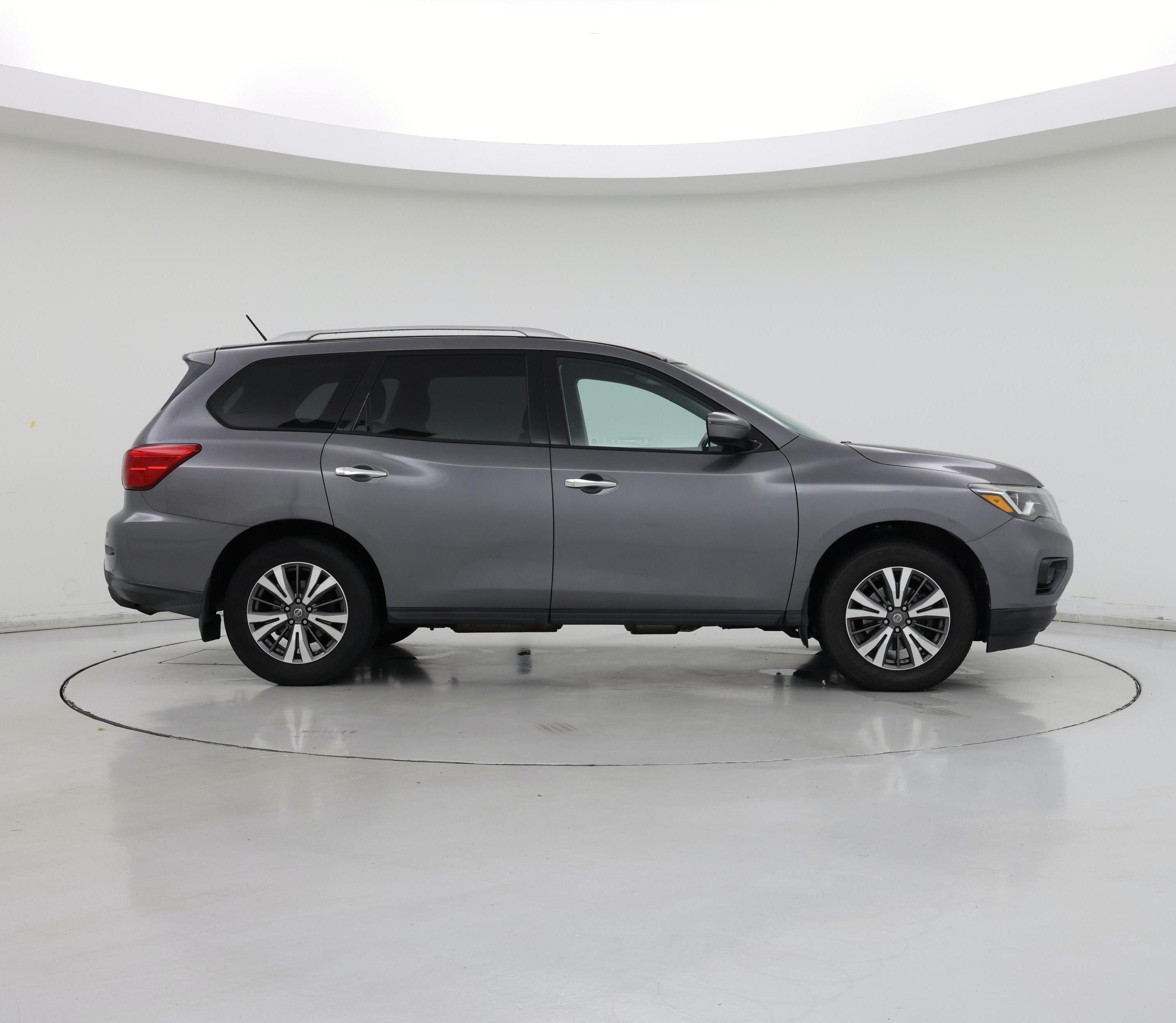 Thumbnail: 2017 Nissan Pathfinder - 7