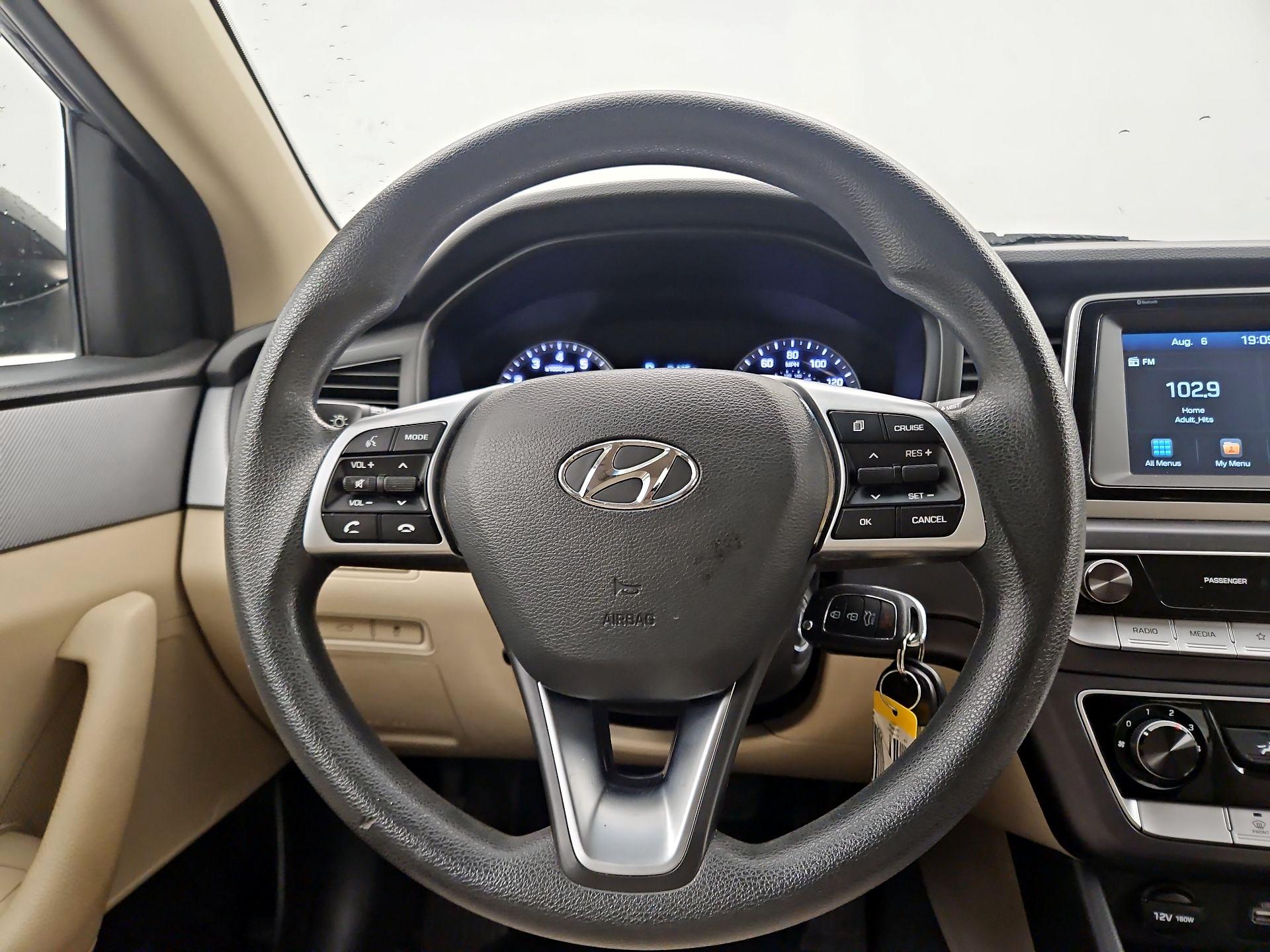 Thumbnail: 2019 Hyundai Sonata - 10