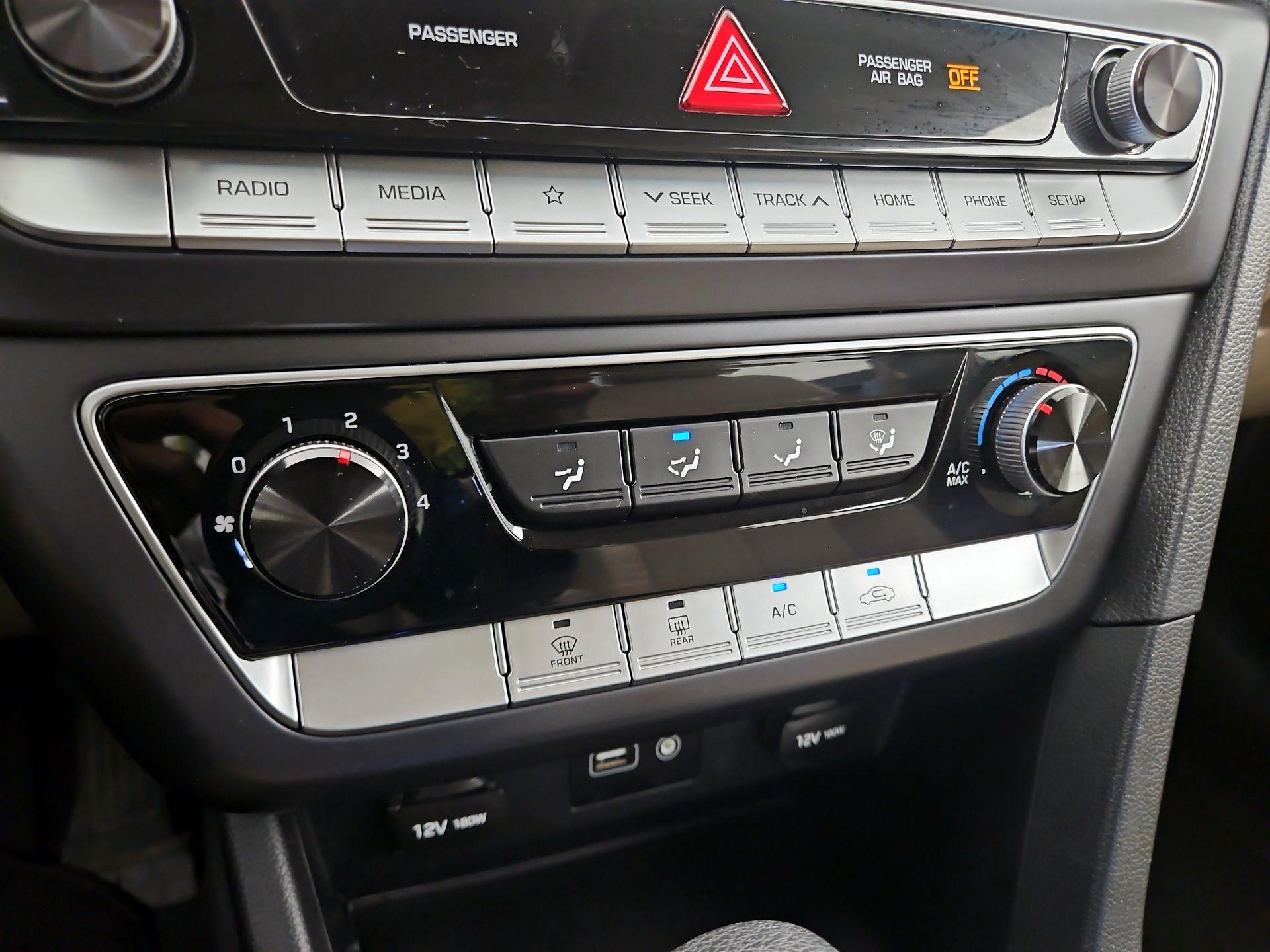 Thumbnail: 2019 Hyundai Sonata - 16