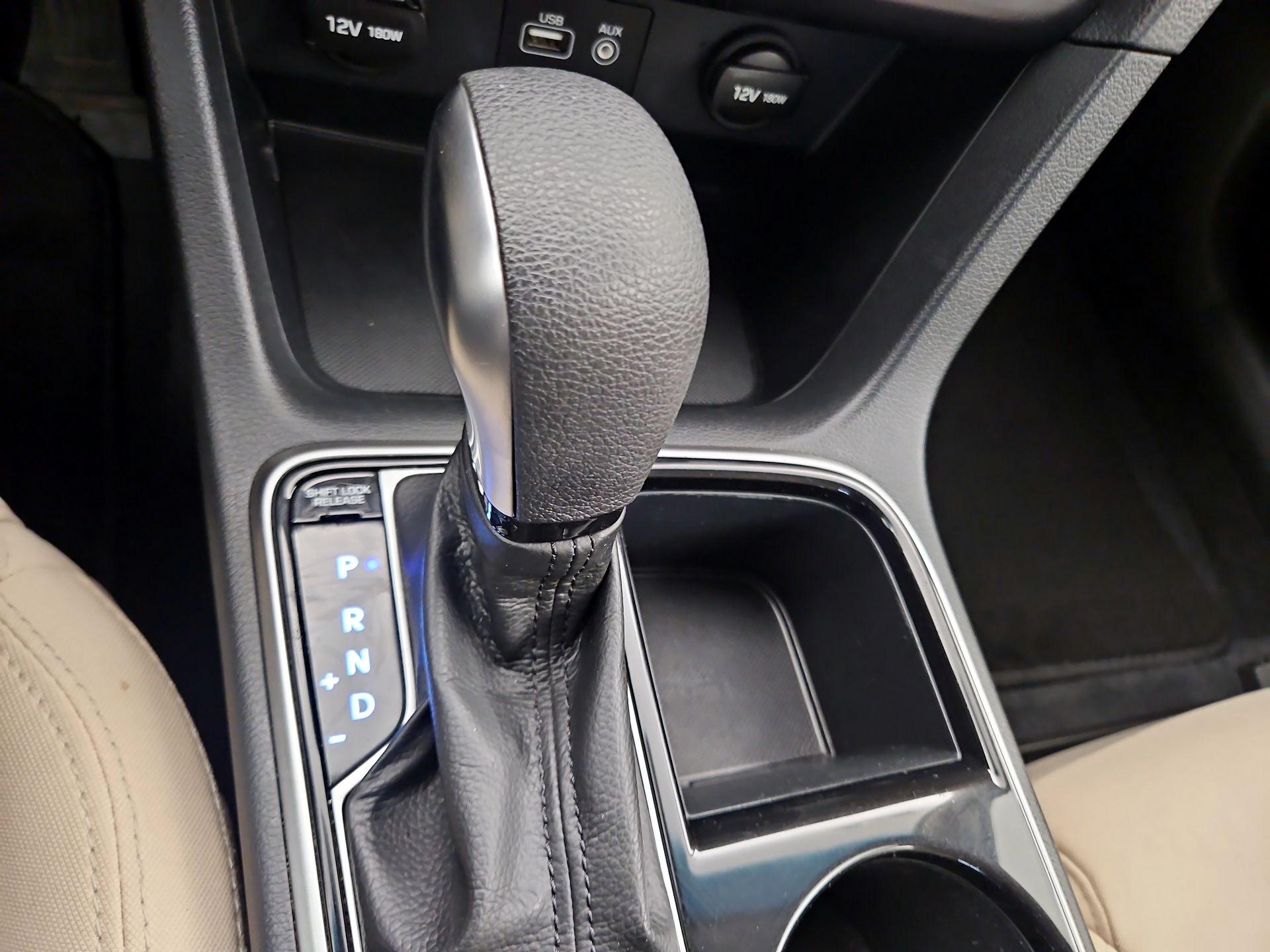 Thumbnail: 2019 Hyundai Sonata - 17