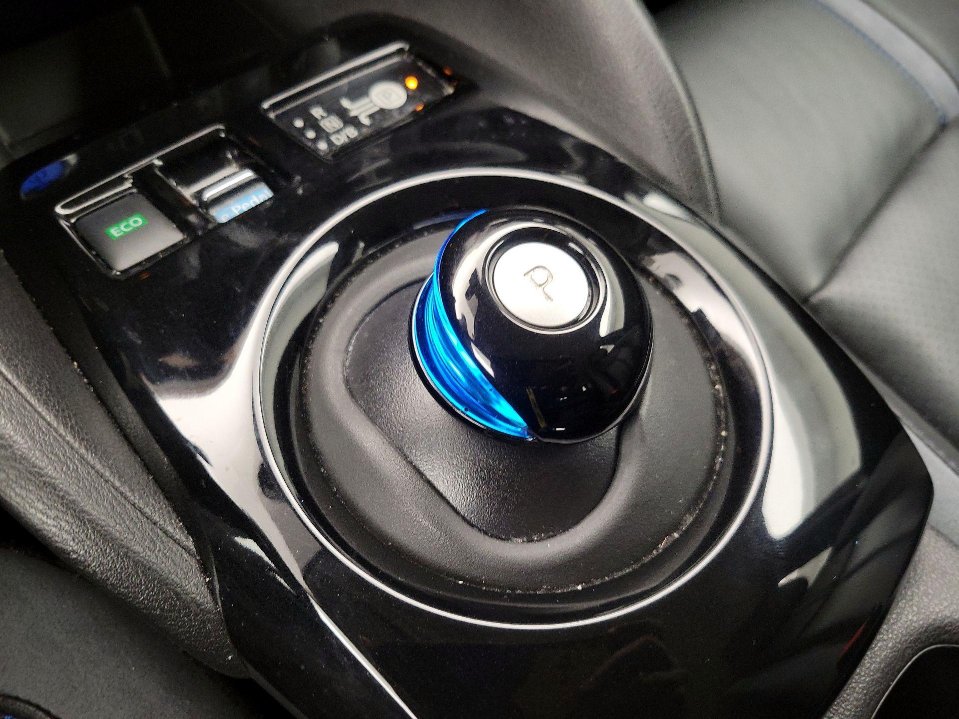 Thumbnail: 2019 Nissan Leaf - 18