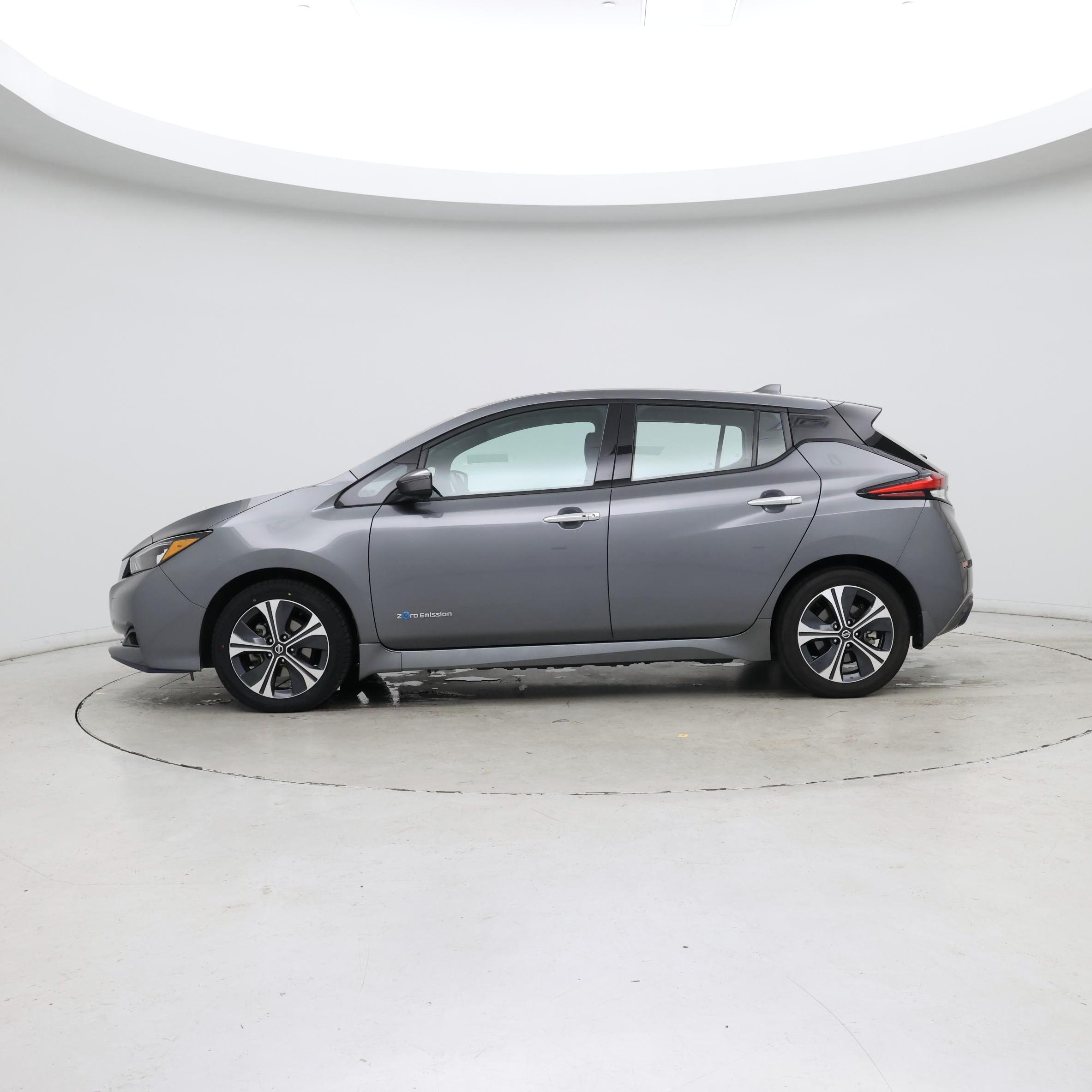 Thumbnail: 2019 Nissan Leaf - 3