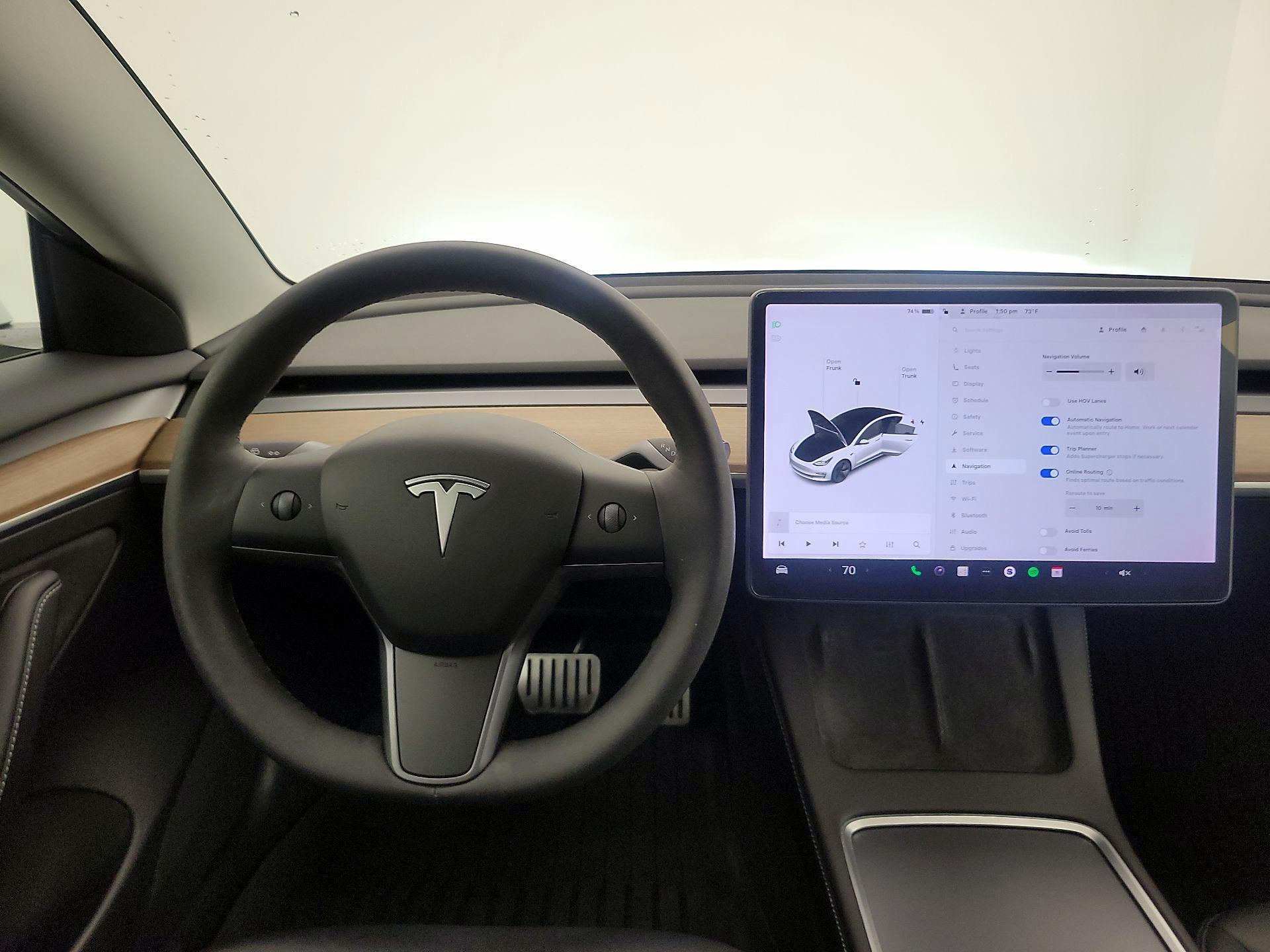 Thumbnail: 2021 Tesla Model 3 - 10