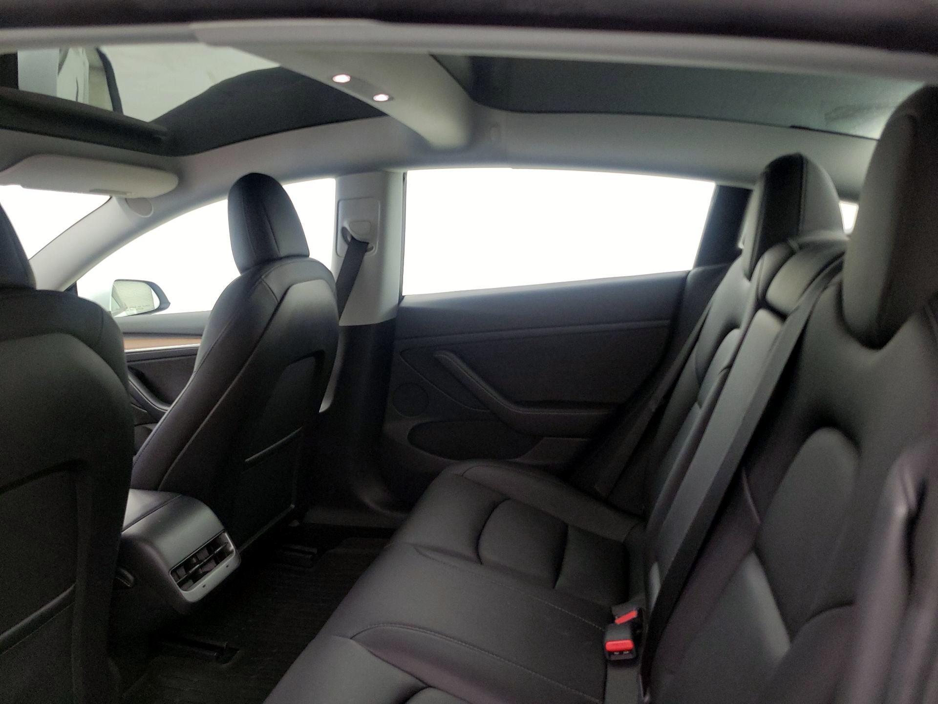 Thumbnail: 2021 Tesla Model 3 - 19