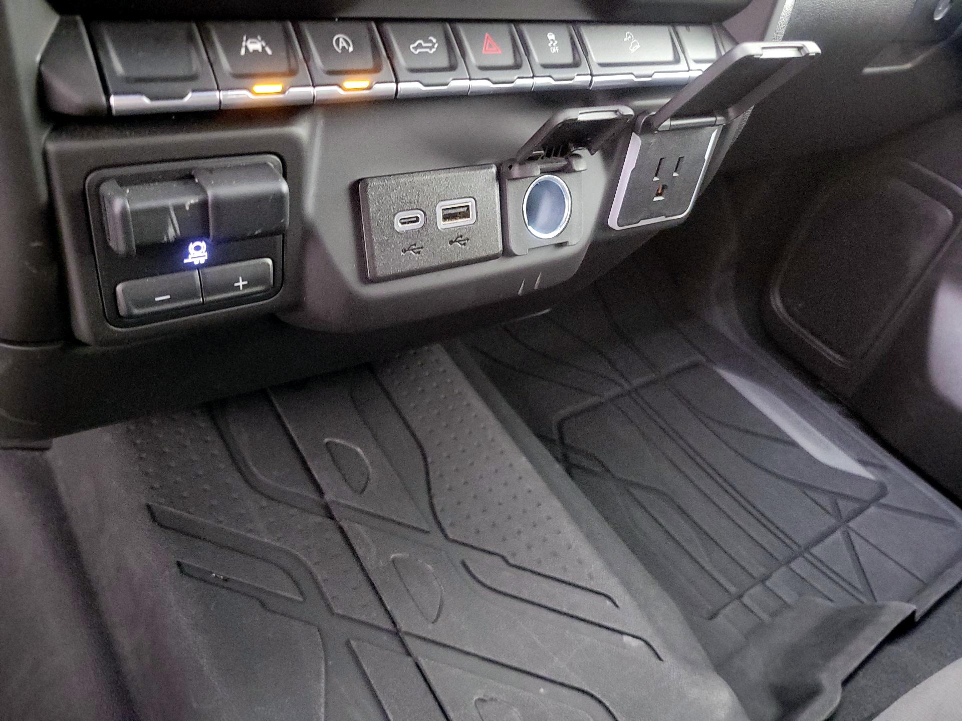 Thumbnail: 2024 Chevrolet Silverado 1500 - 18