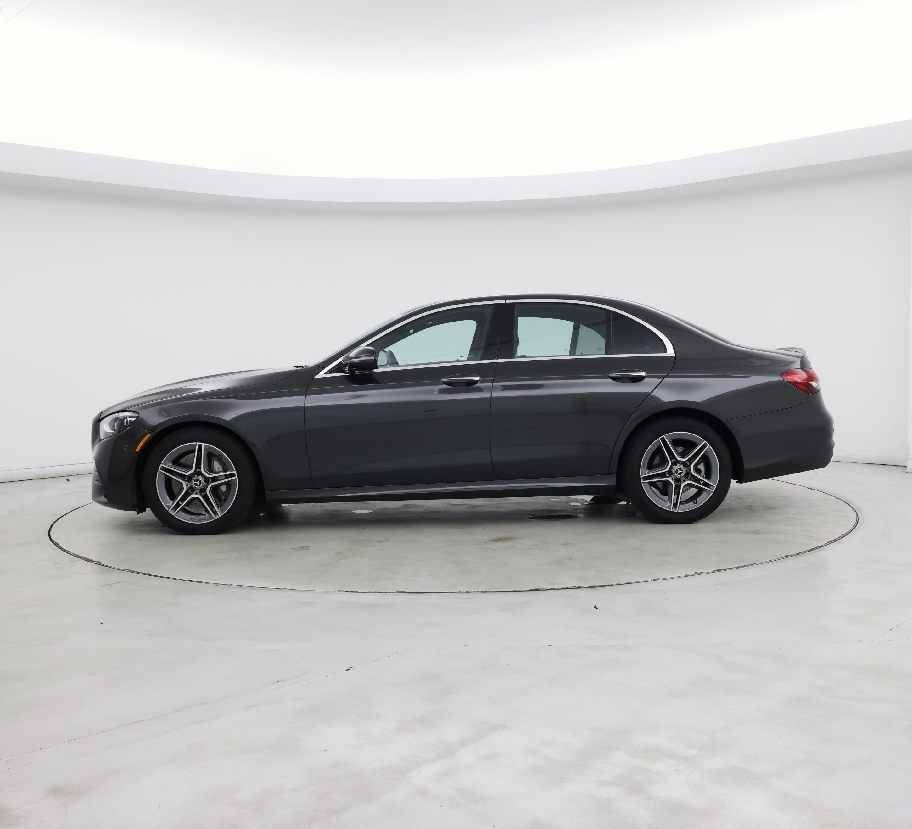 Thumbnail: 2023 Mercedes-Benz E-Class - 3