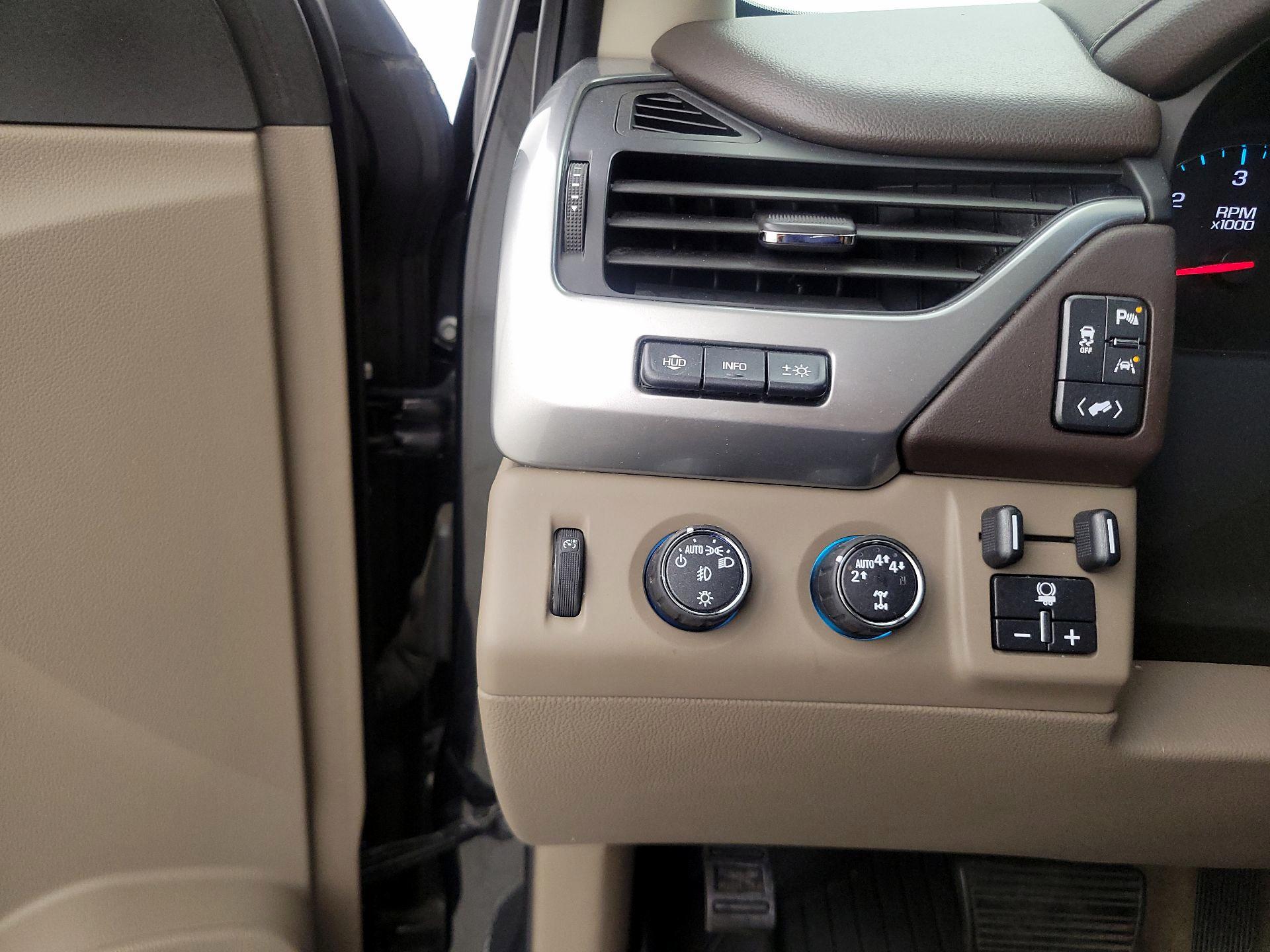 Thumbnail: 2017 Chevrolet Suburban - 13