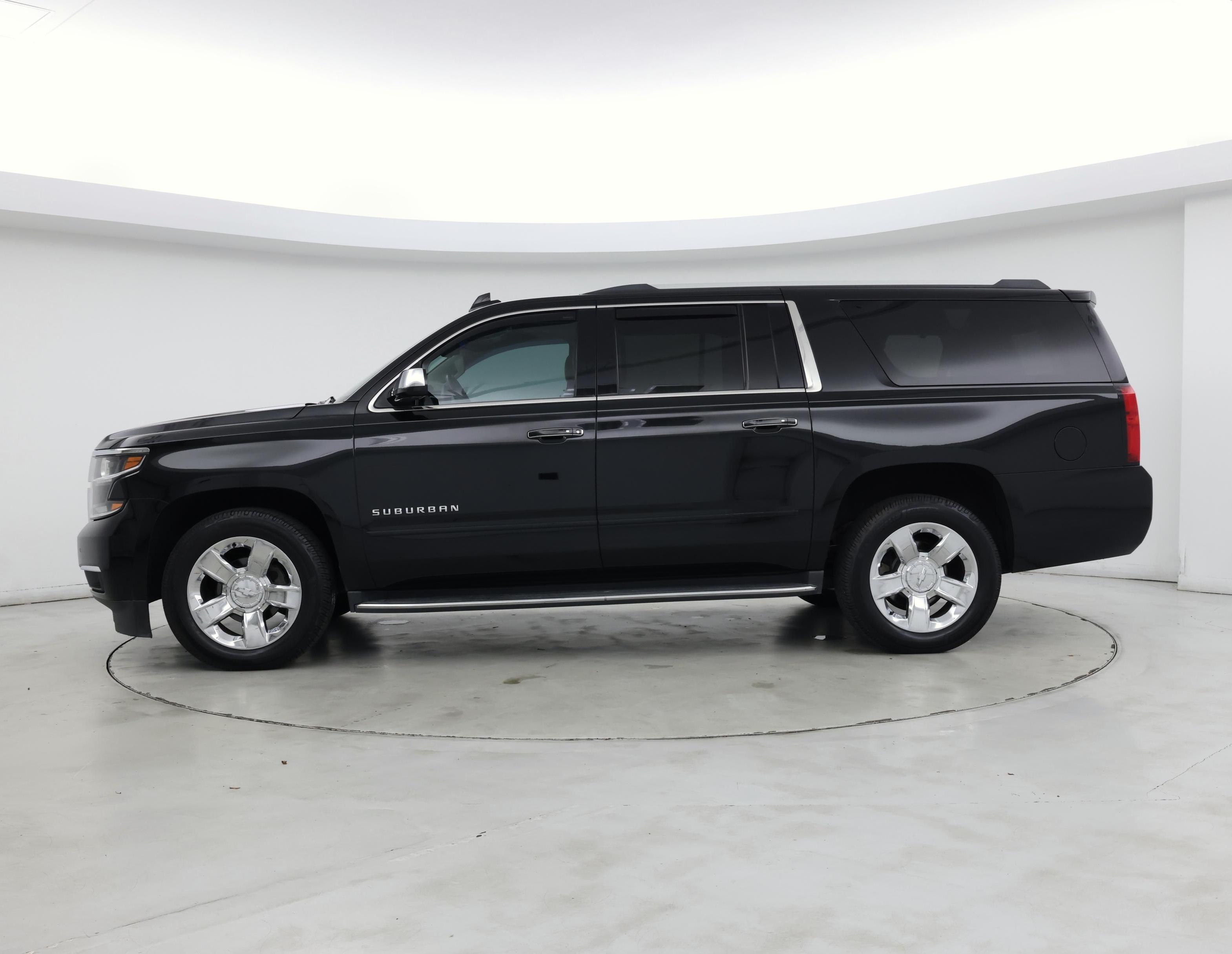 Thumbnail: 2017 Chevrolet Suburban - 3