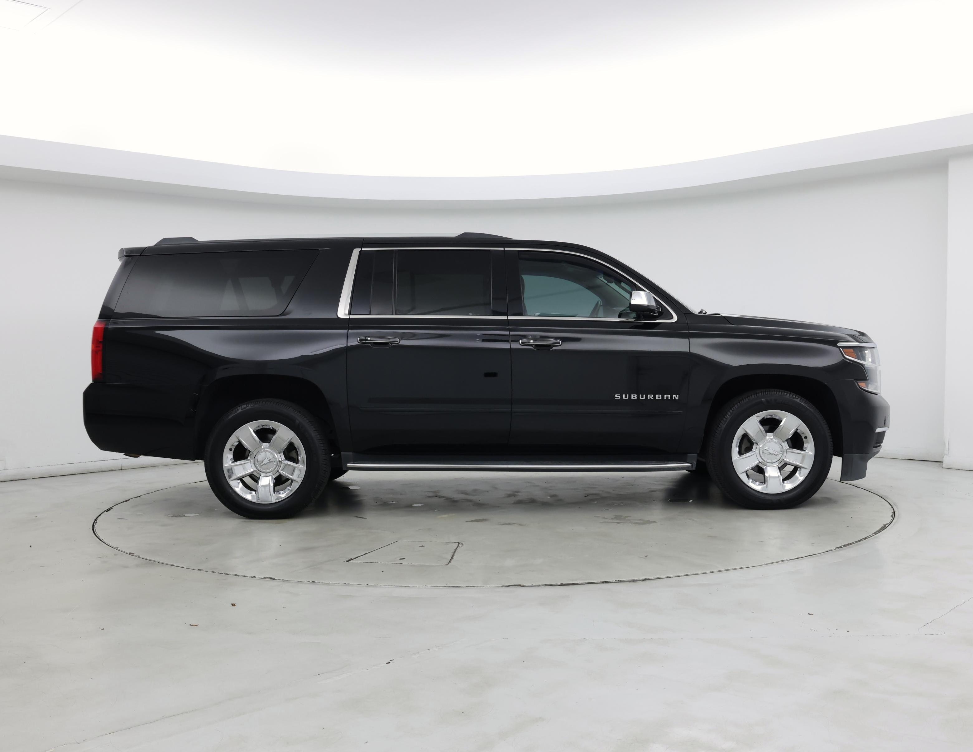 Thumbnail: 2017 Chevrolet Suburban - 7