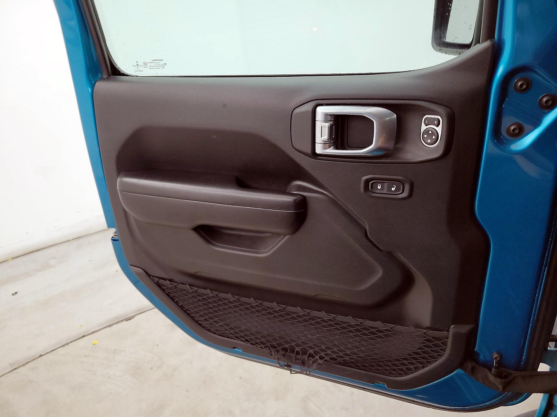 Thumbnail: 2020 Jeep Wrangler - 12