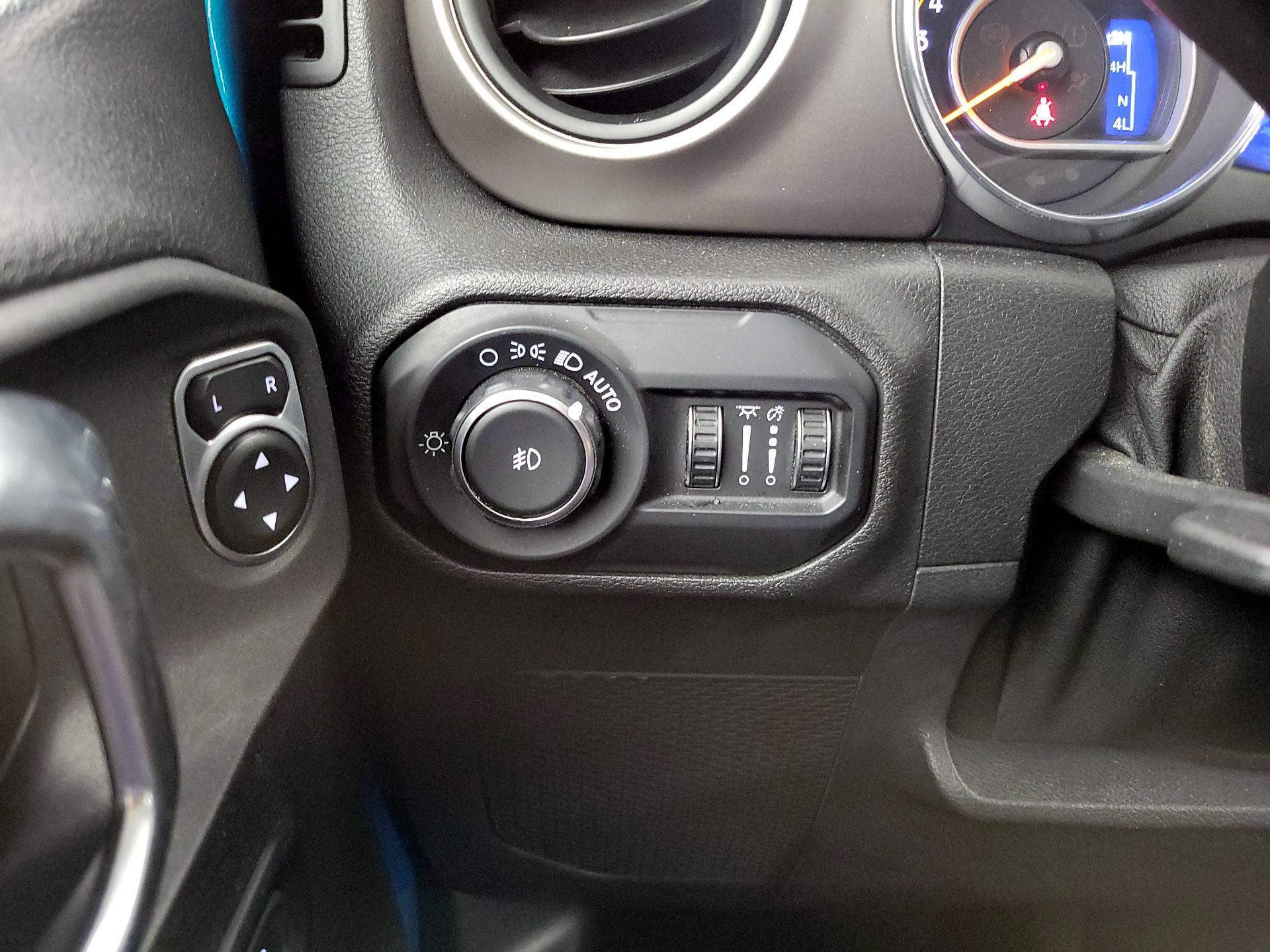 Thumbnail: 2020 Jeep Wrangler - 13
