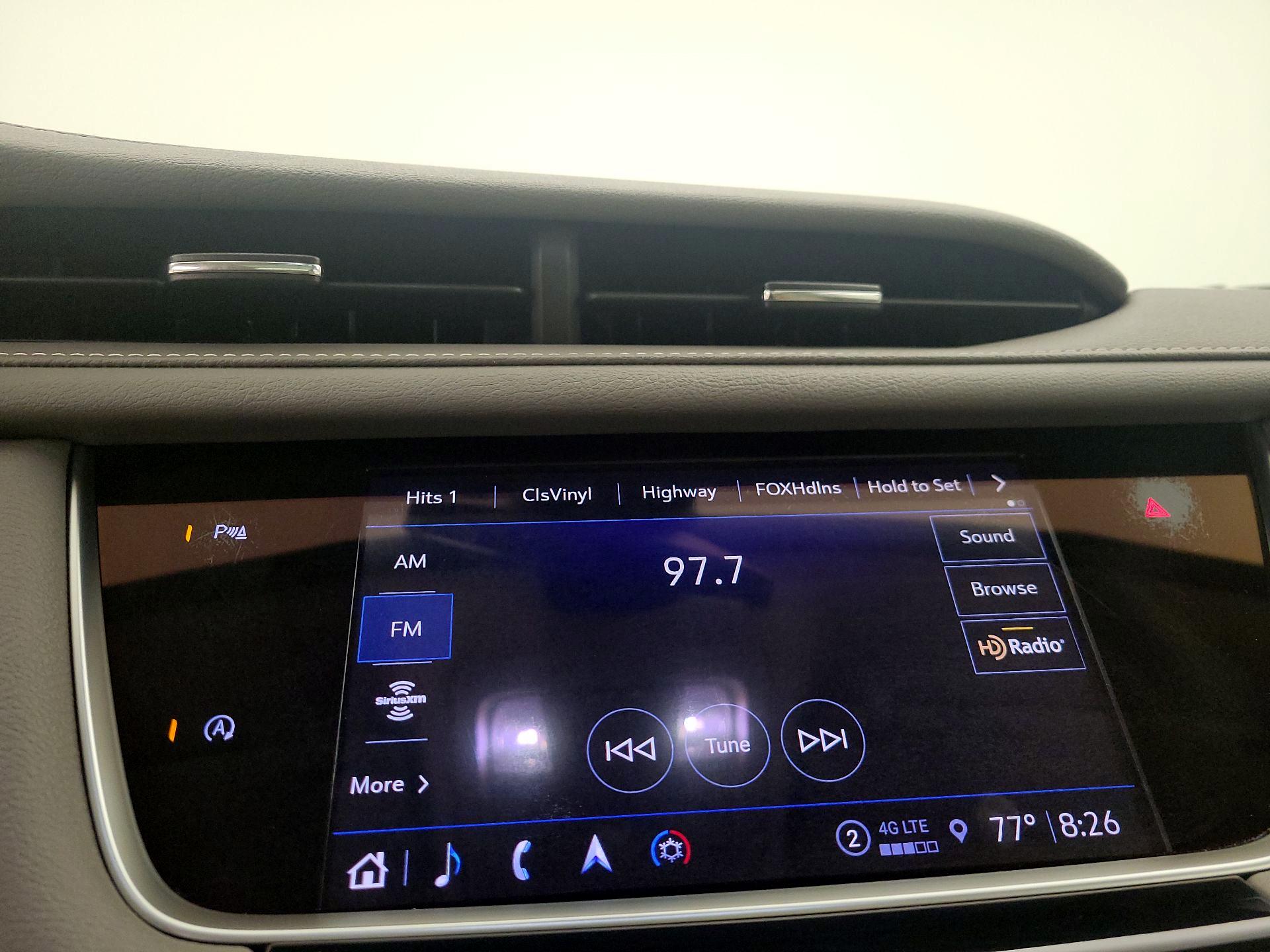 Thumbnail: 2021 Cadillac XT5 - 16