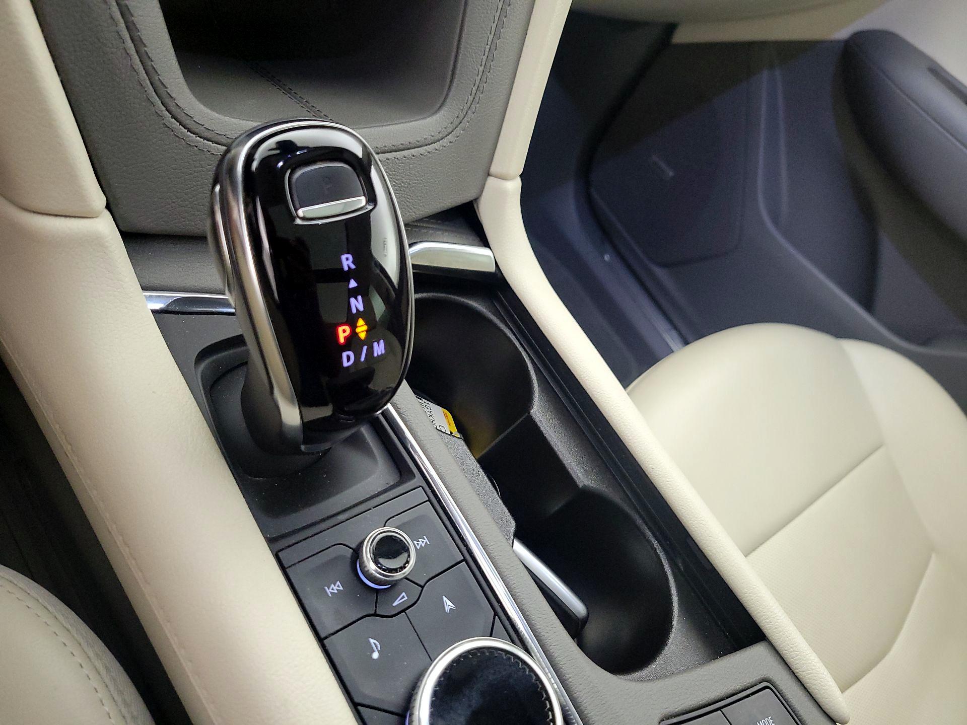 Thumbnail: 2021 Cadillac XT5 - 18