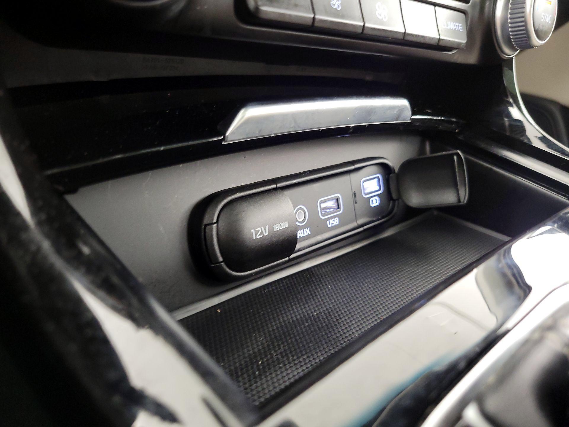 Thumbnail: 2019 Kia Stinger - 19