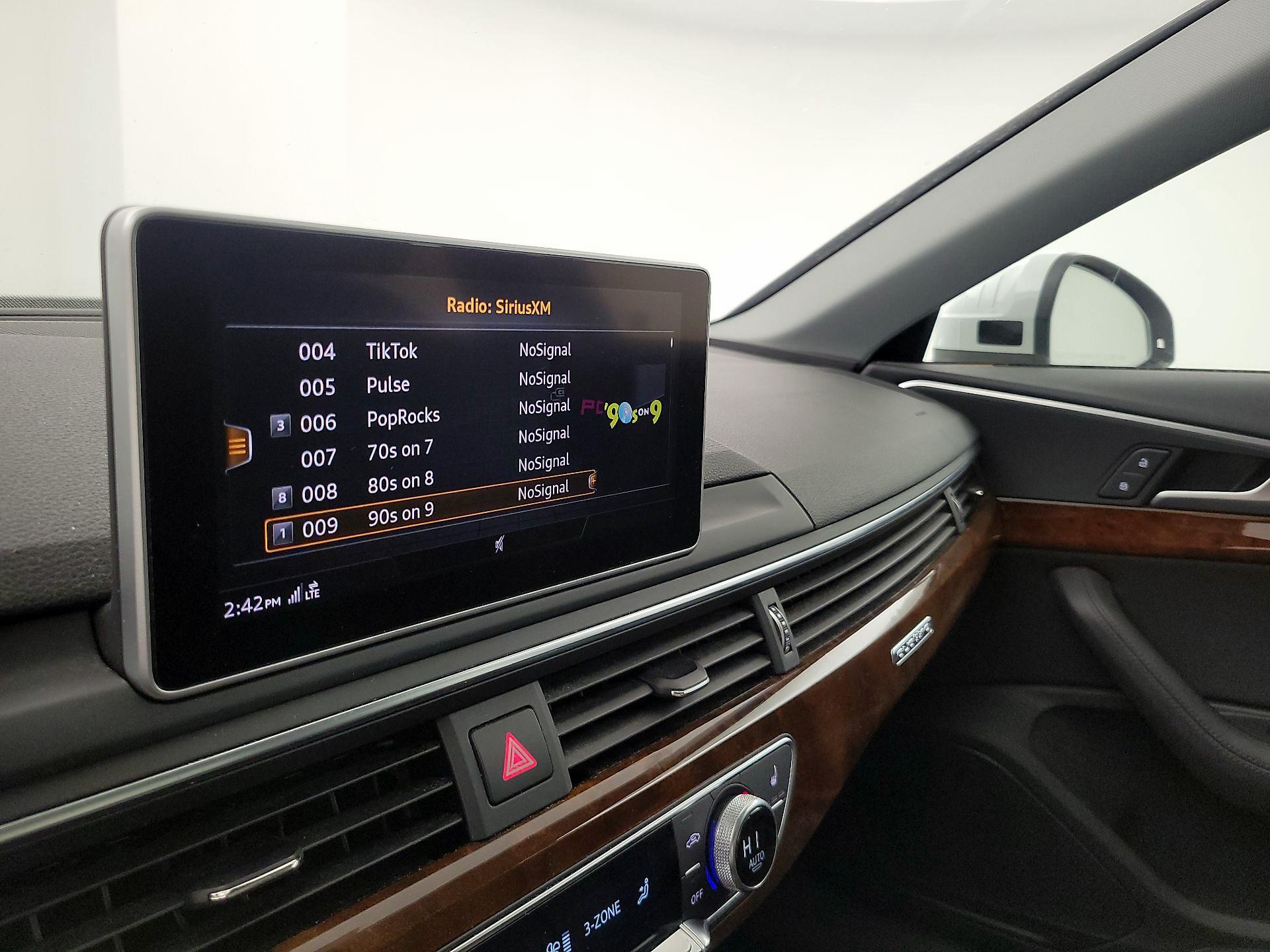 Thumbnail: 2019 Audi A4 - 16